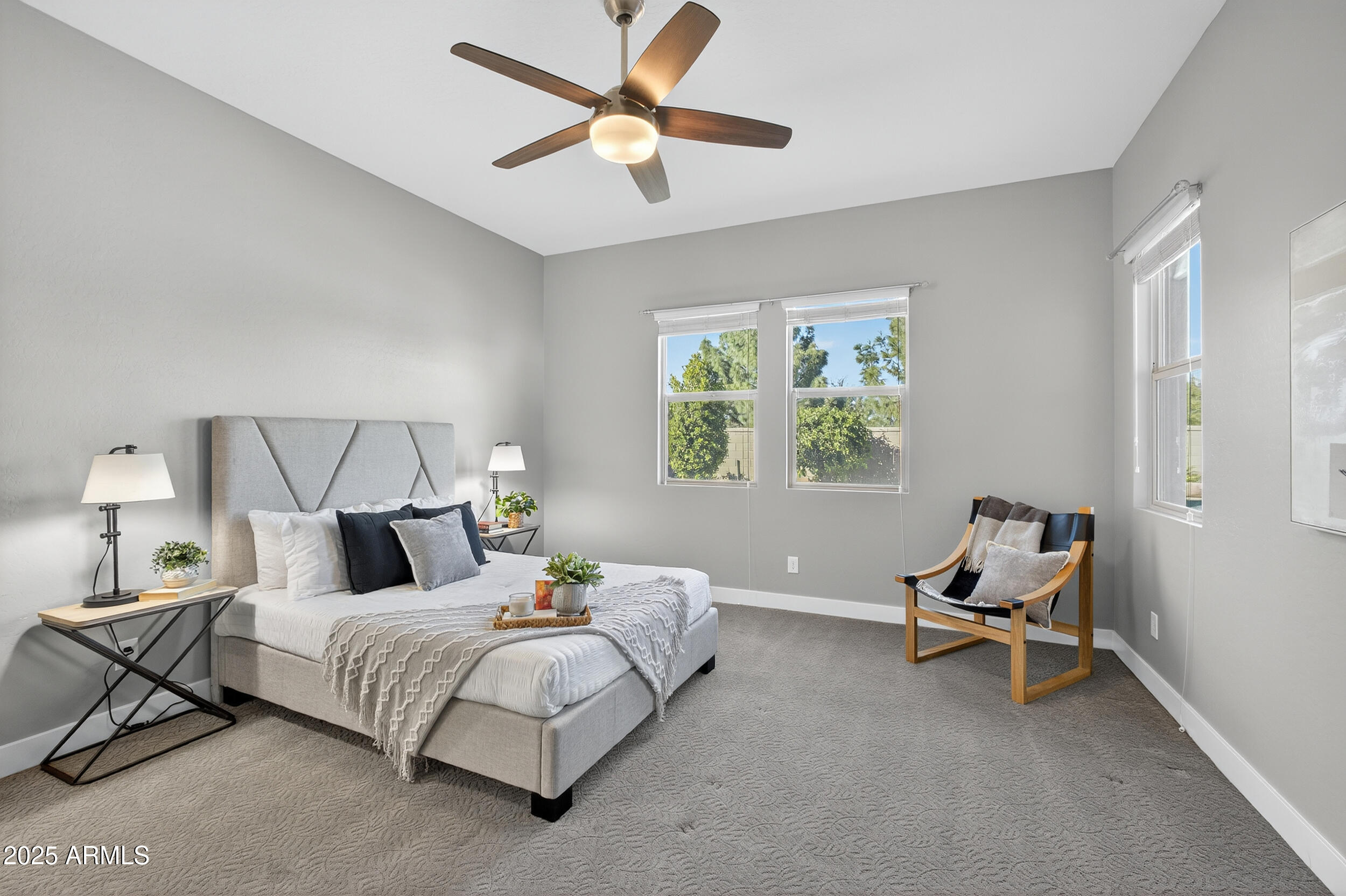 1078 W PAGODA Avenue