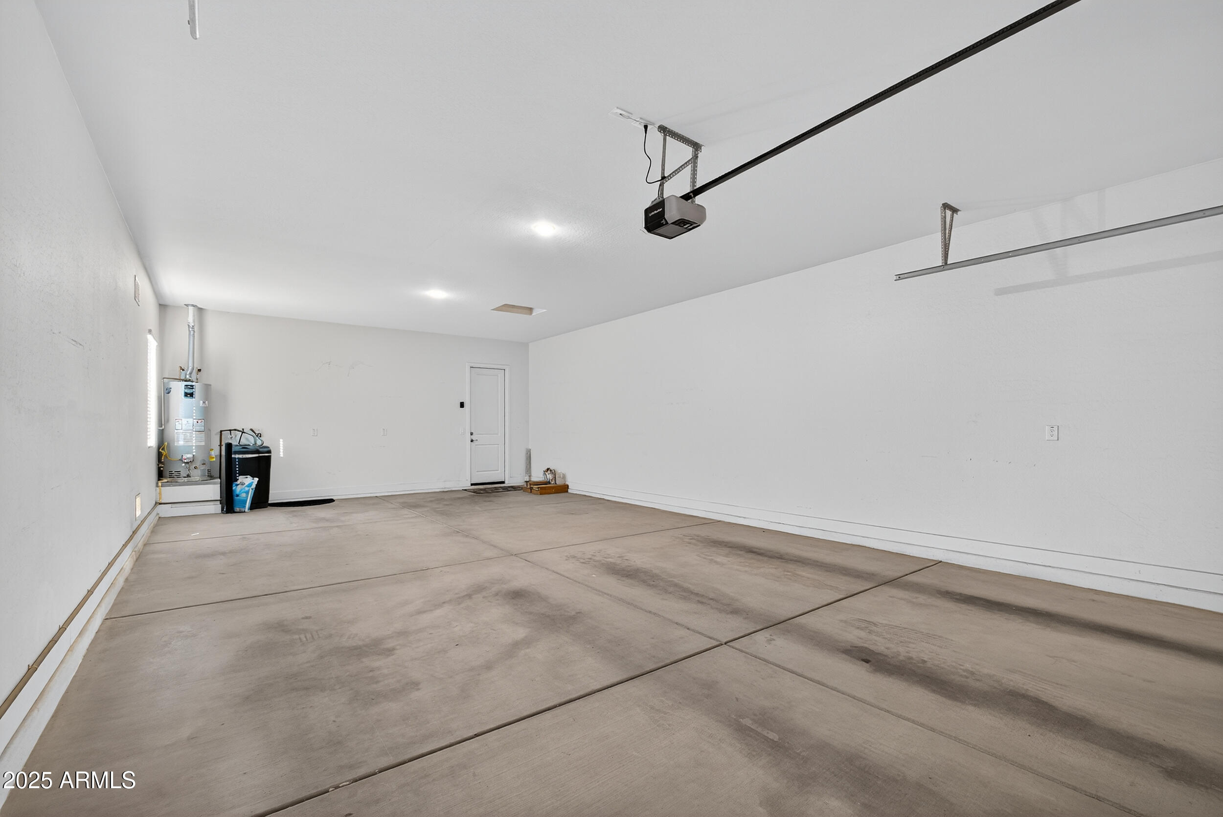 1078 W PAGODA Avenue