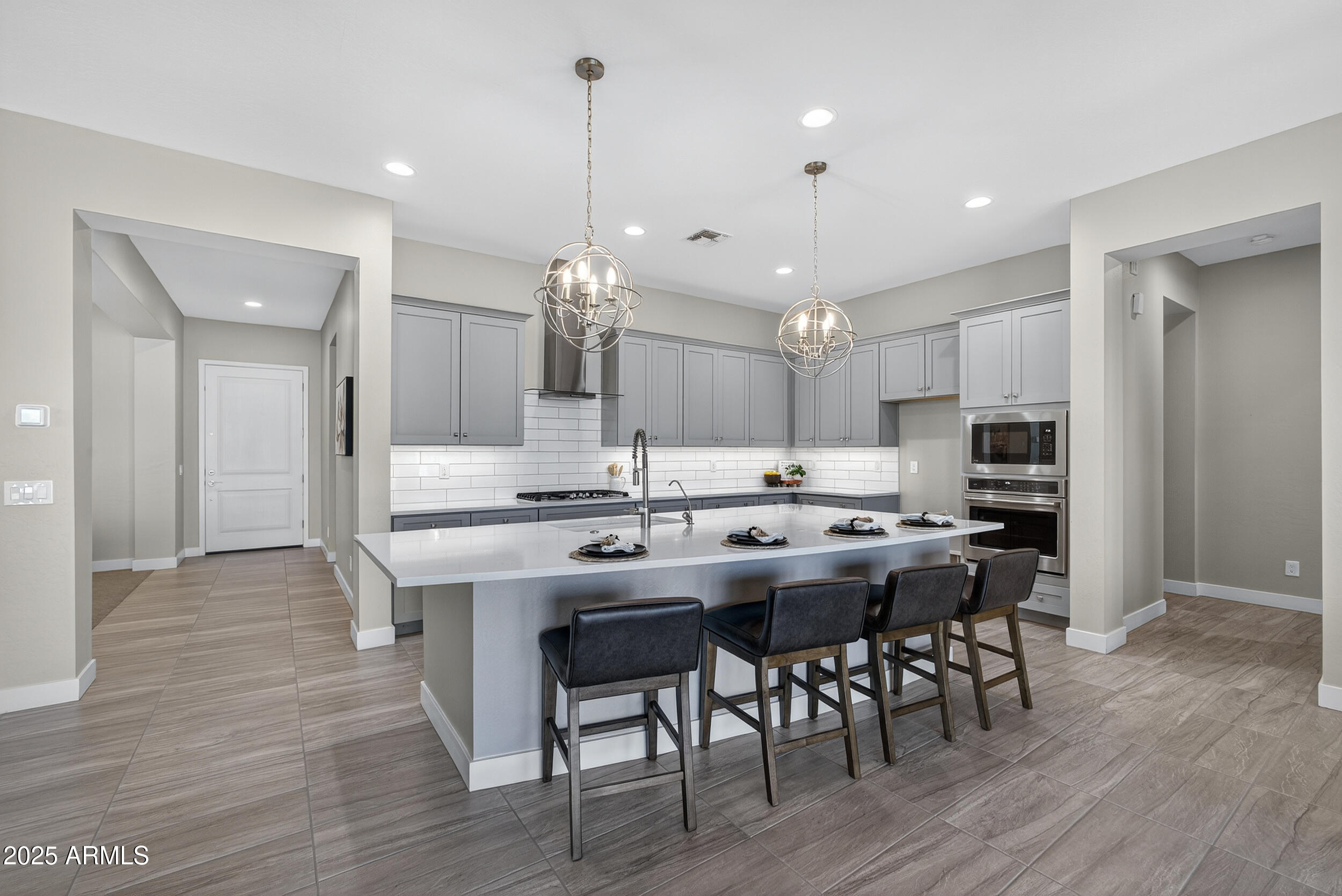 1078 W PAGODA Avenue