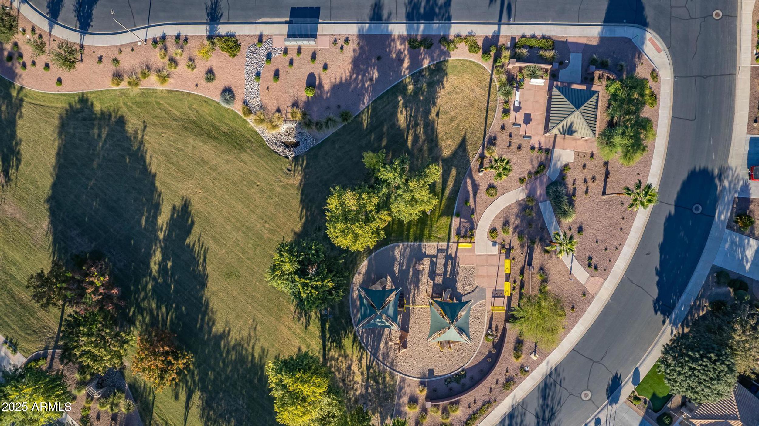 1078 W PAGODA Avenue