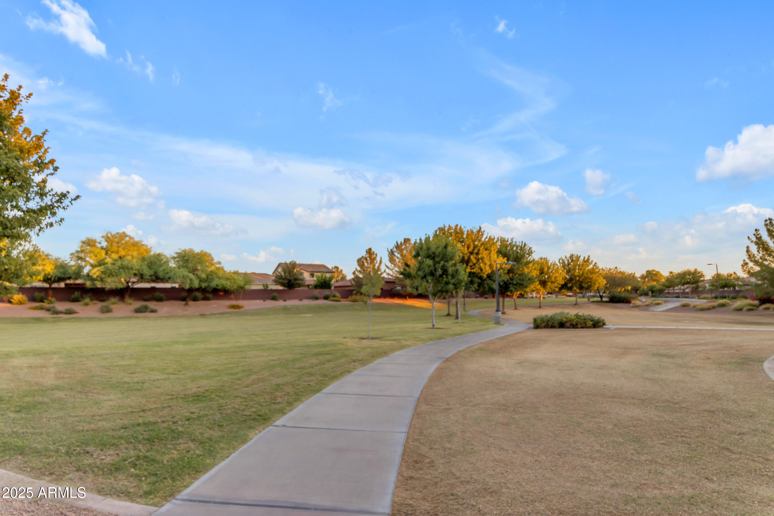 1078 W PAGODA Avenue