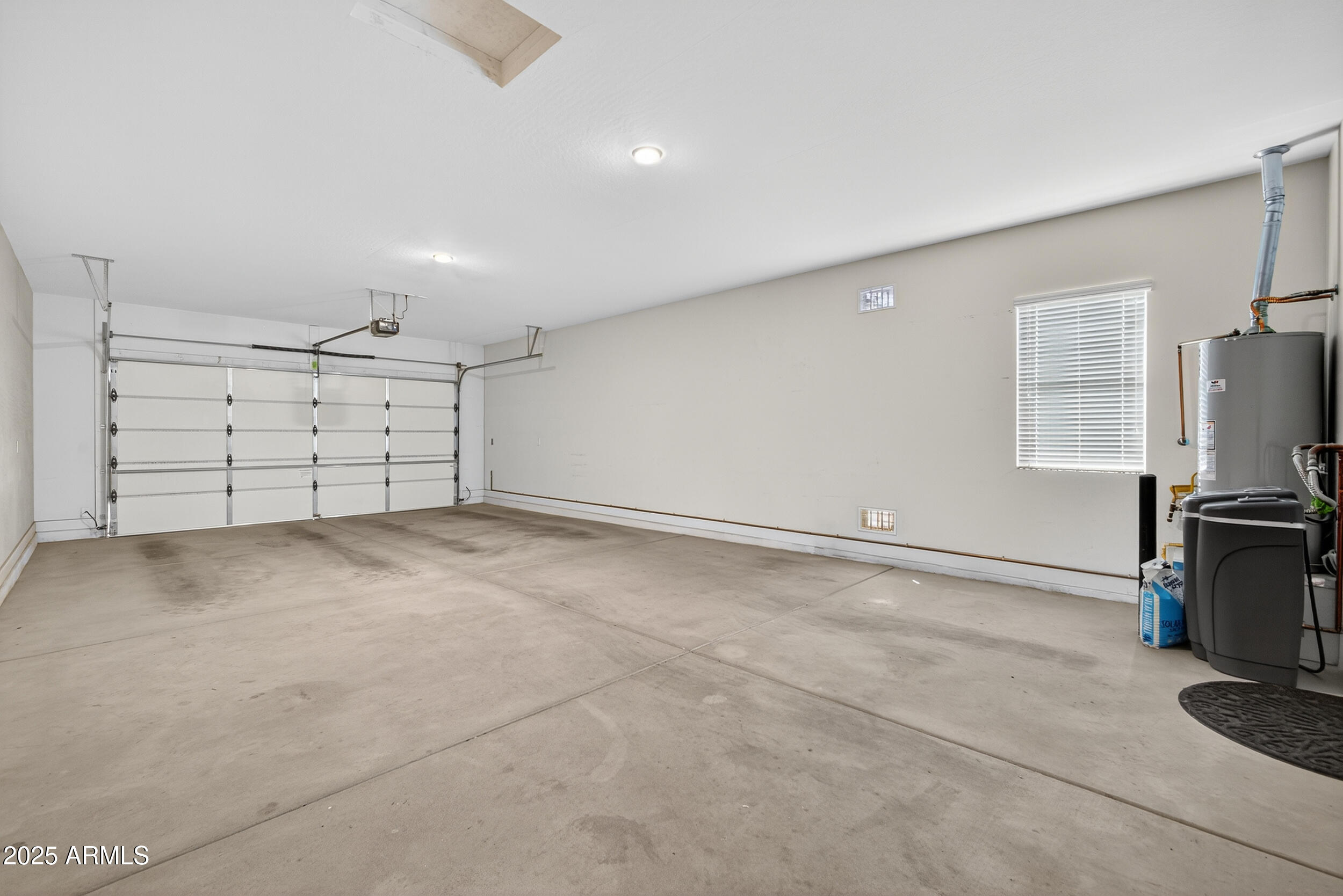 1078 W PAGODA Avenue