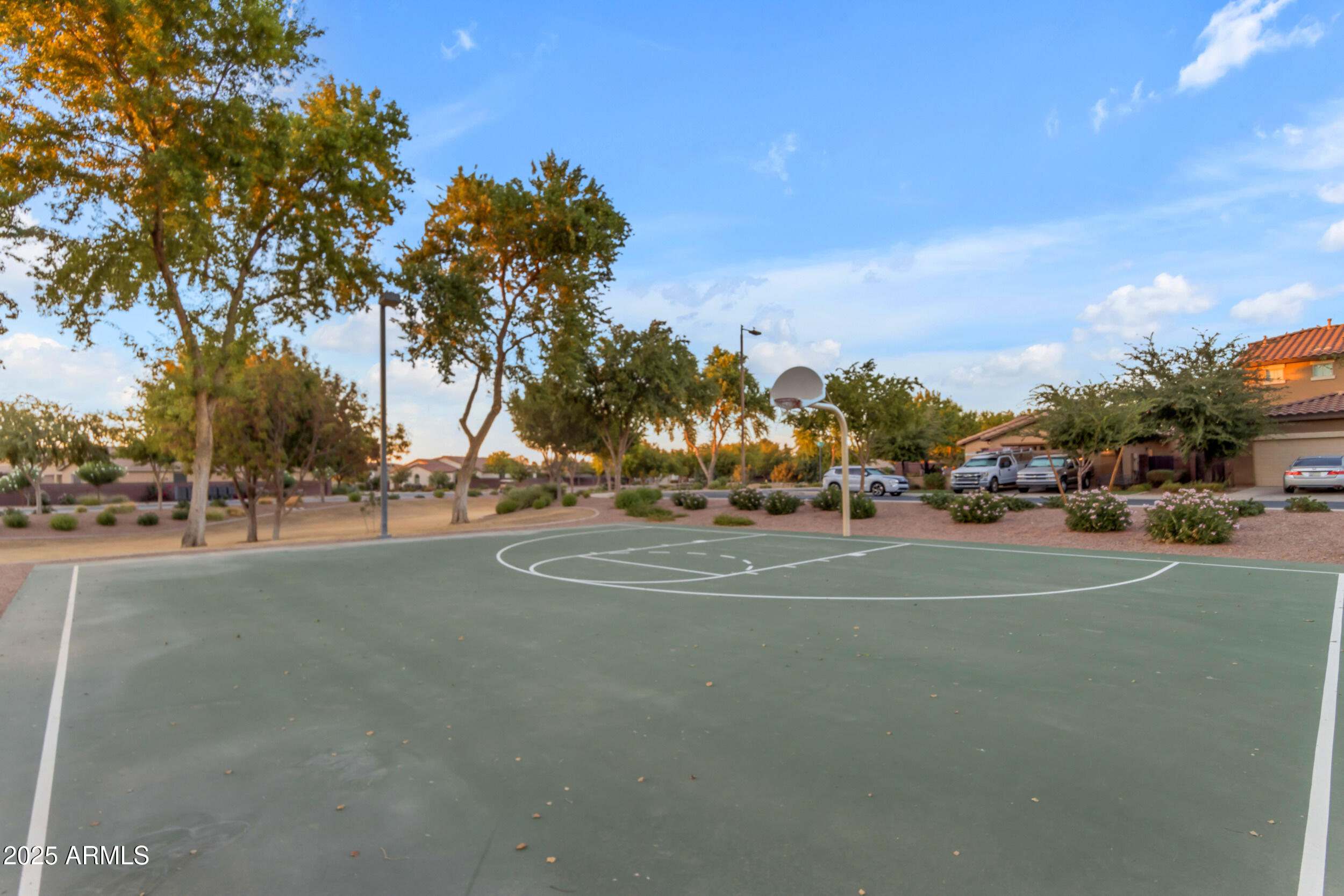 1078 W PAGODA Avenue