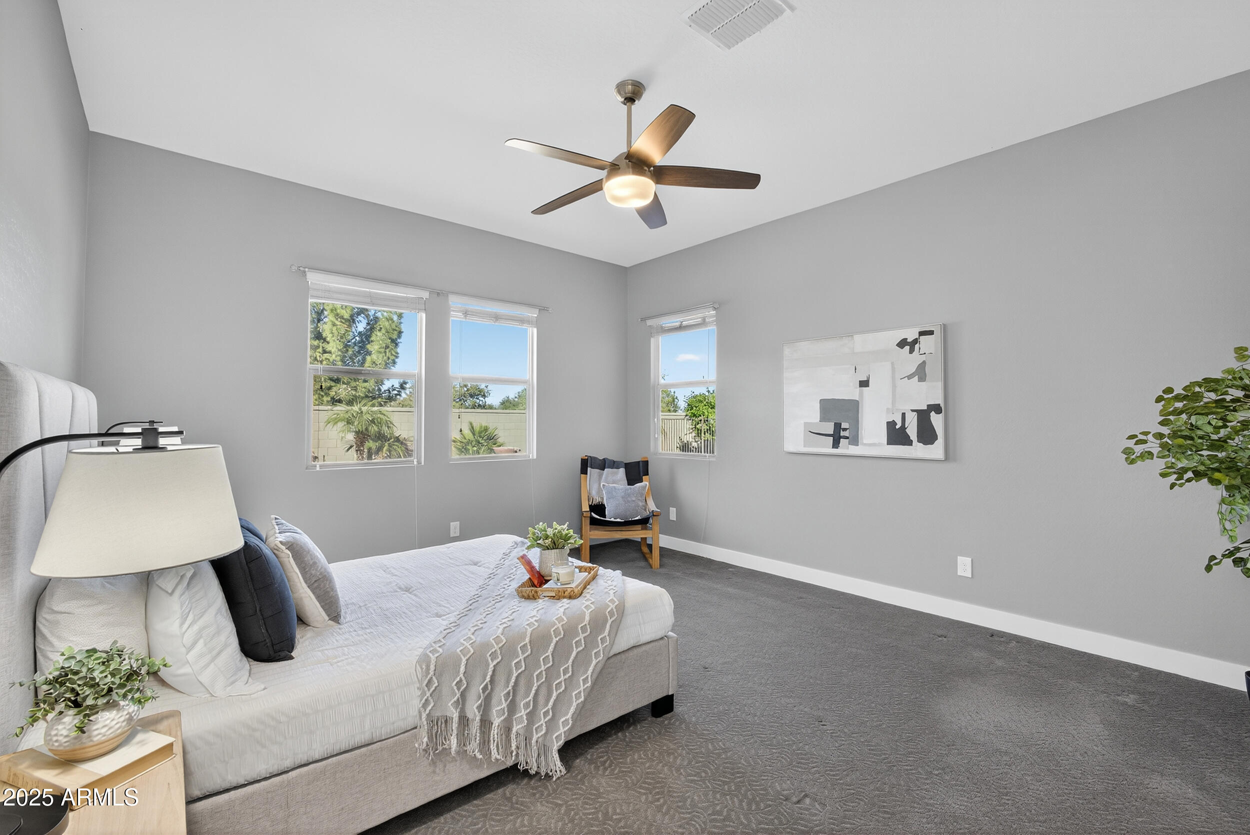 1078 W PAGODA Avenue