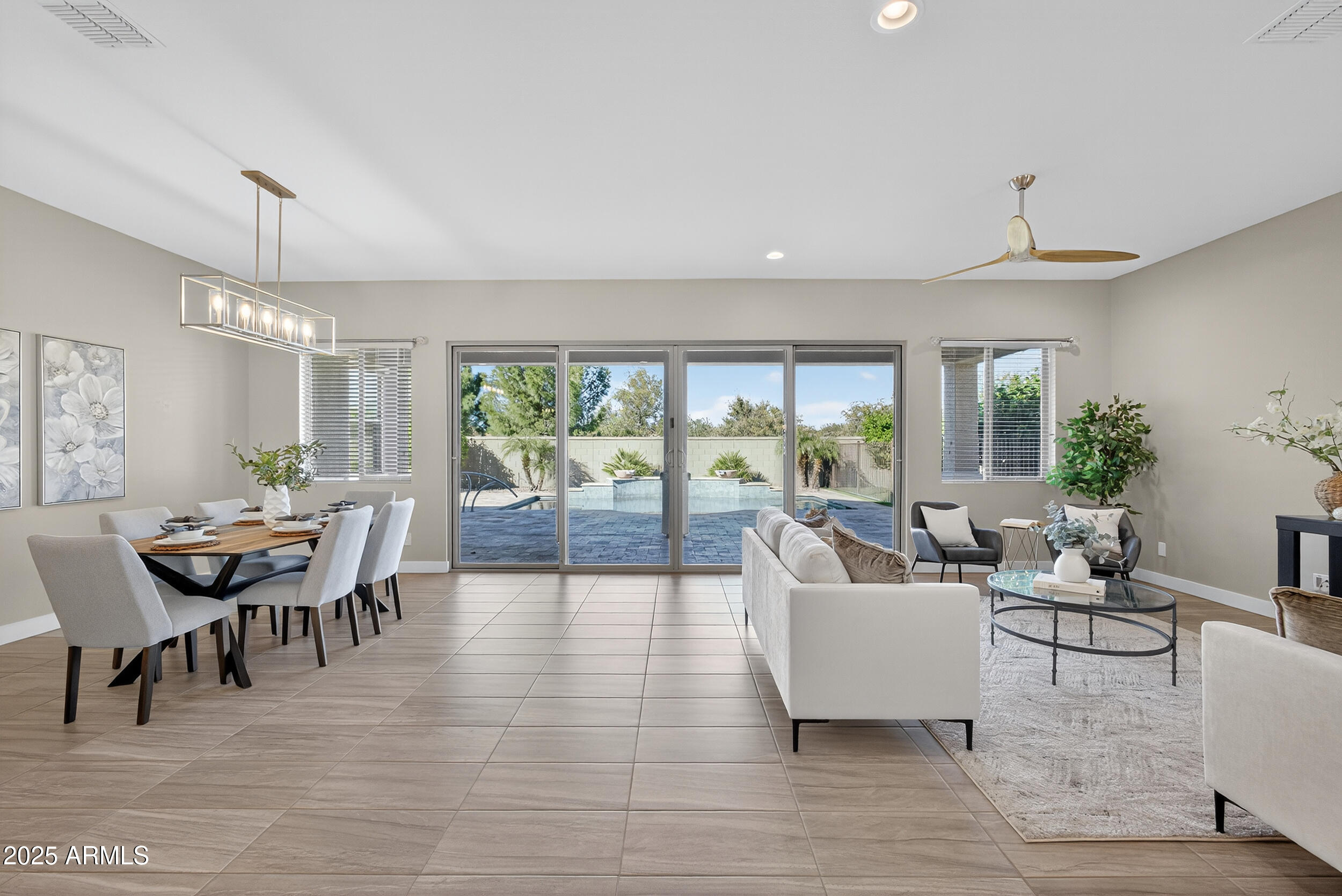 1078 W PAGODA Avenue