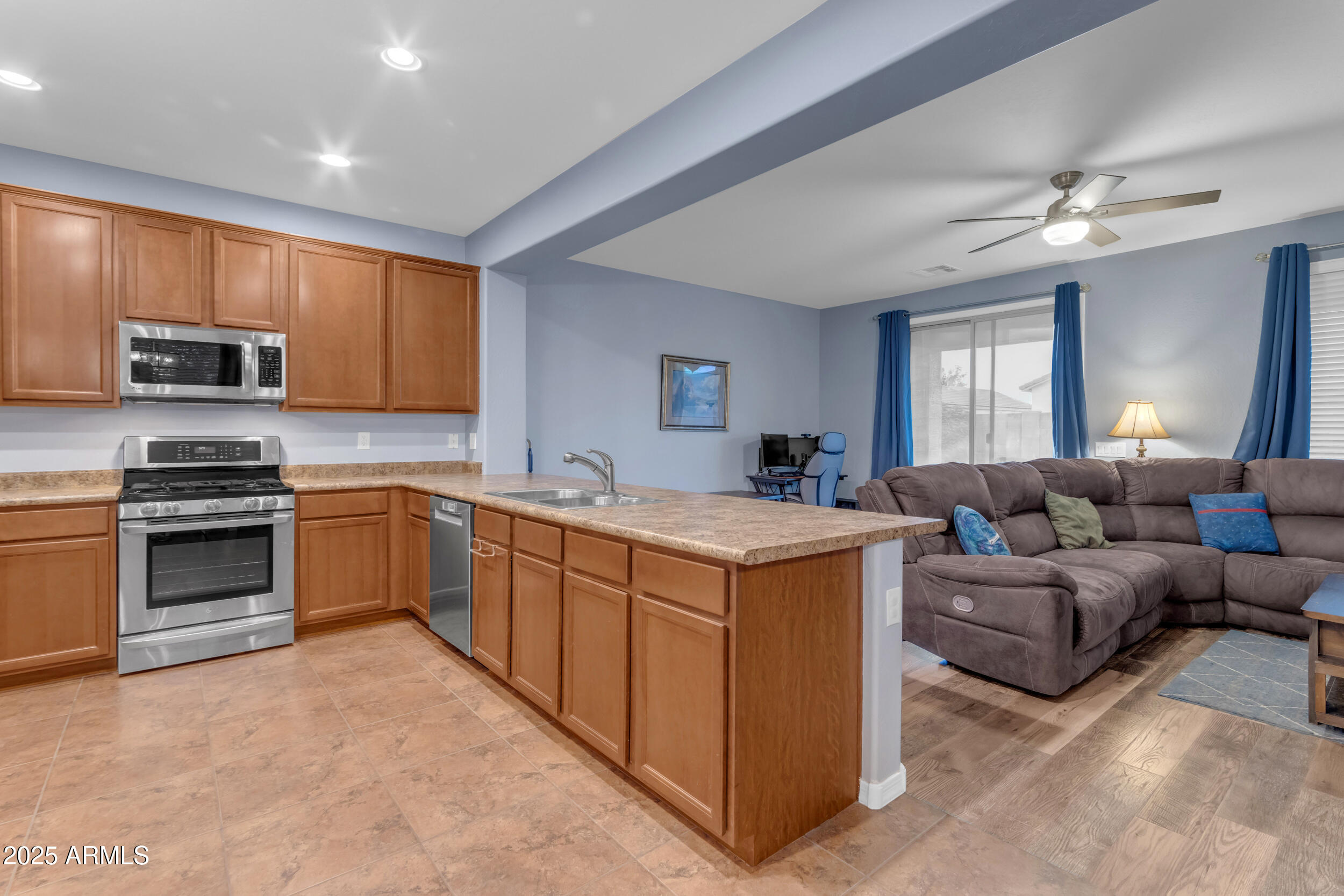 1124 W STEPHANIE Lane, San Tan Valley