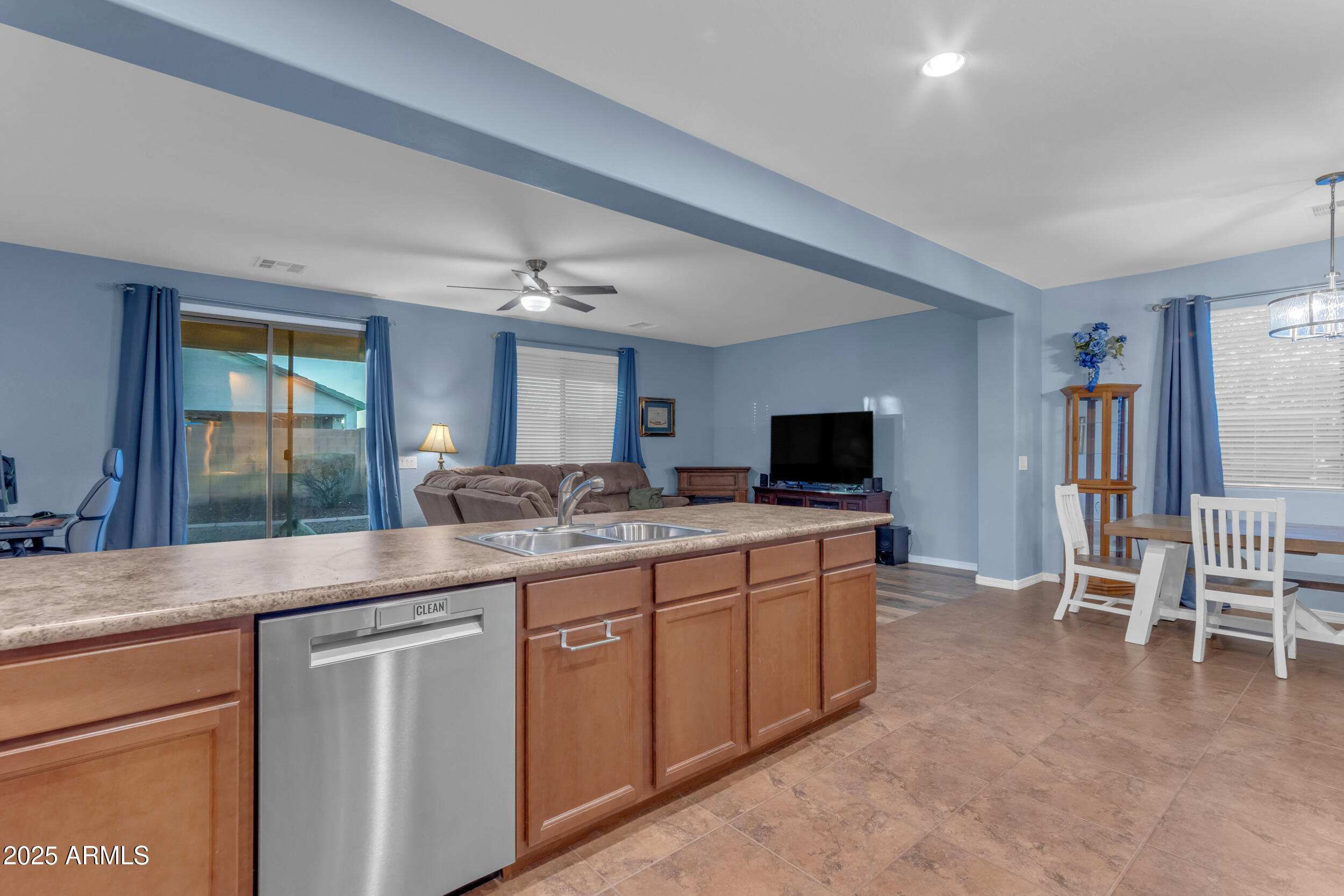 1124 W STEPHANIE Lane, San Tan Valley