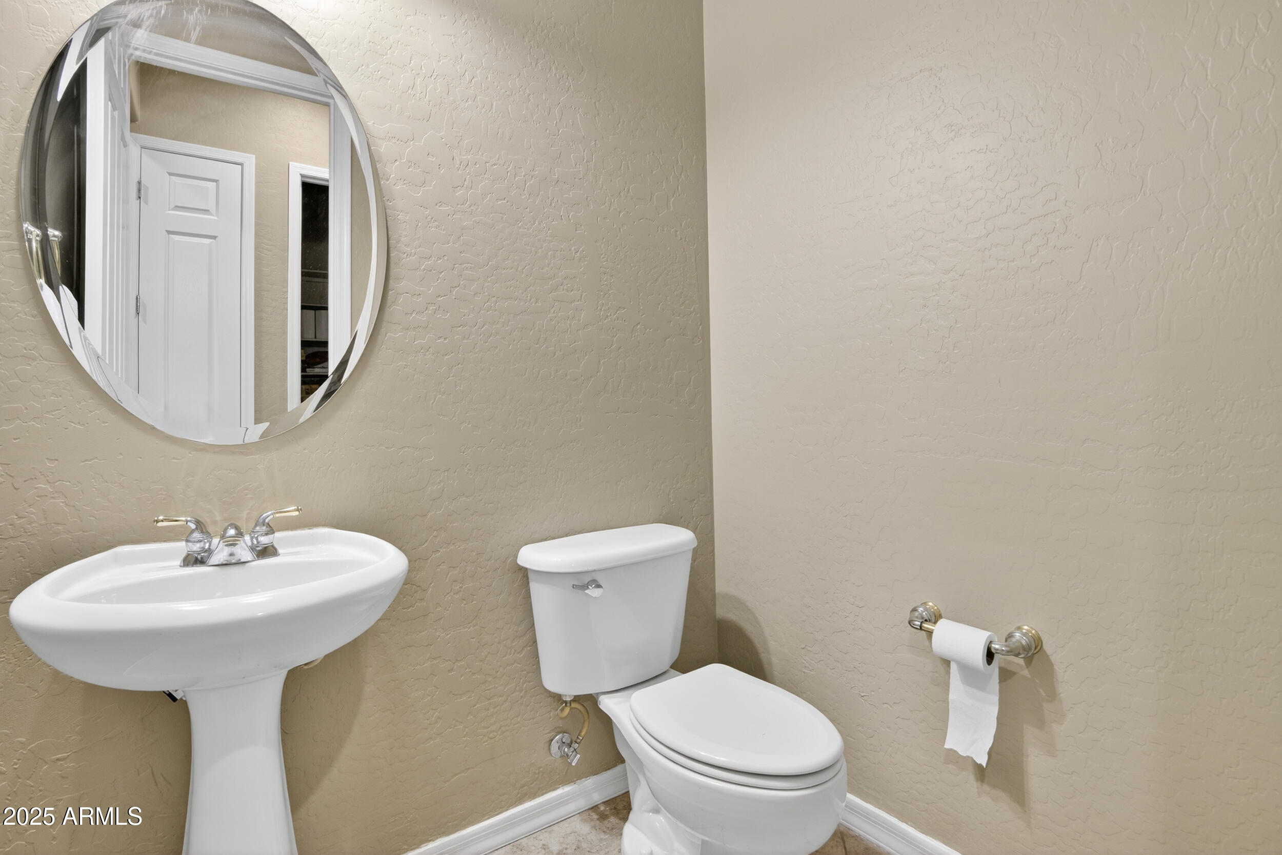 1937 E VICTORIA Street, Chandler