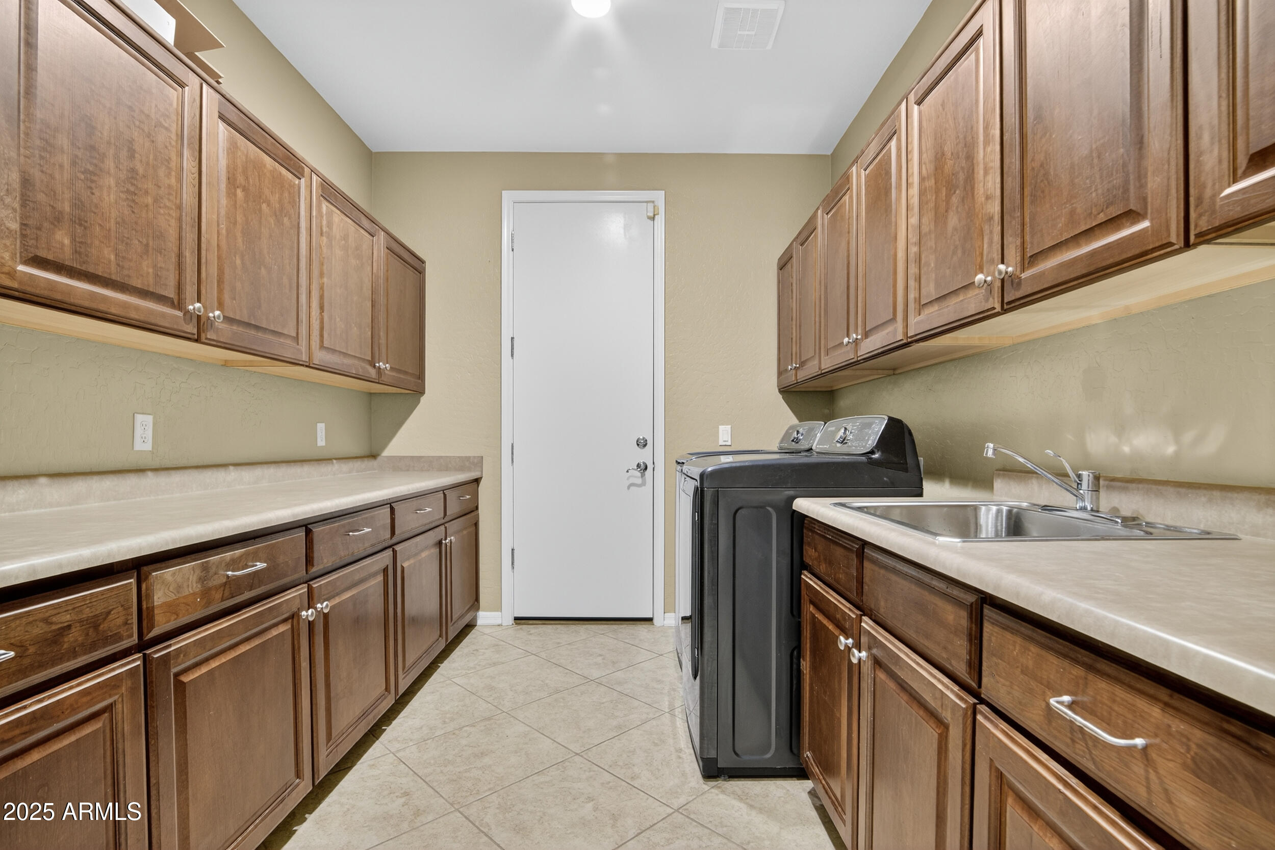 1937 E VICTORIA Street, Chandler