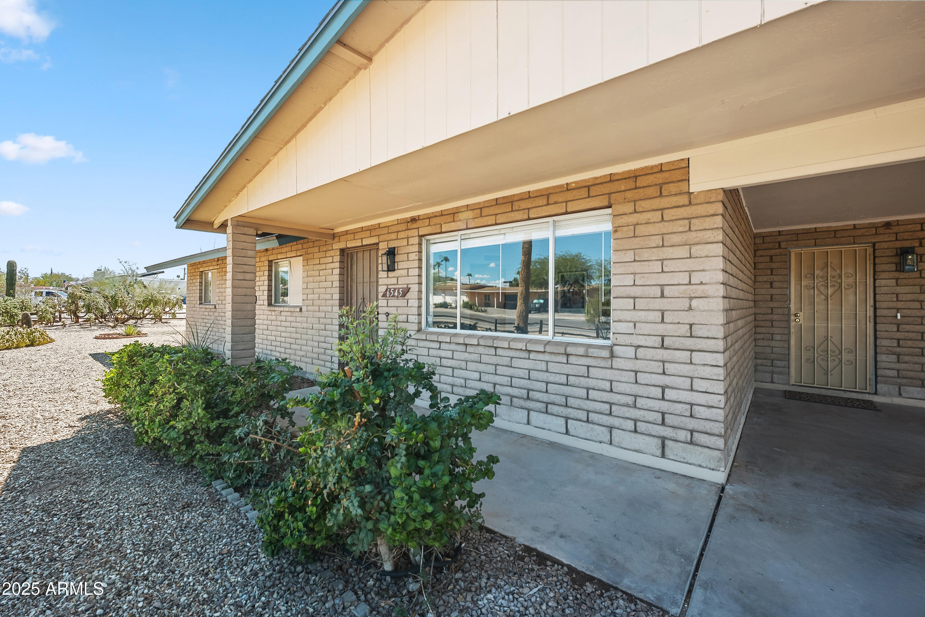 6545 E HEATHER Drive