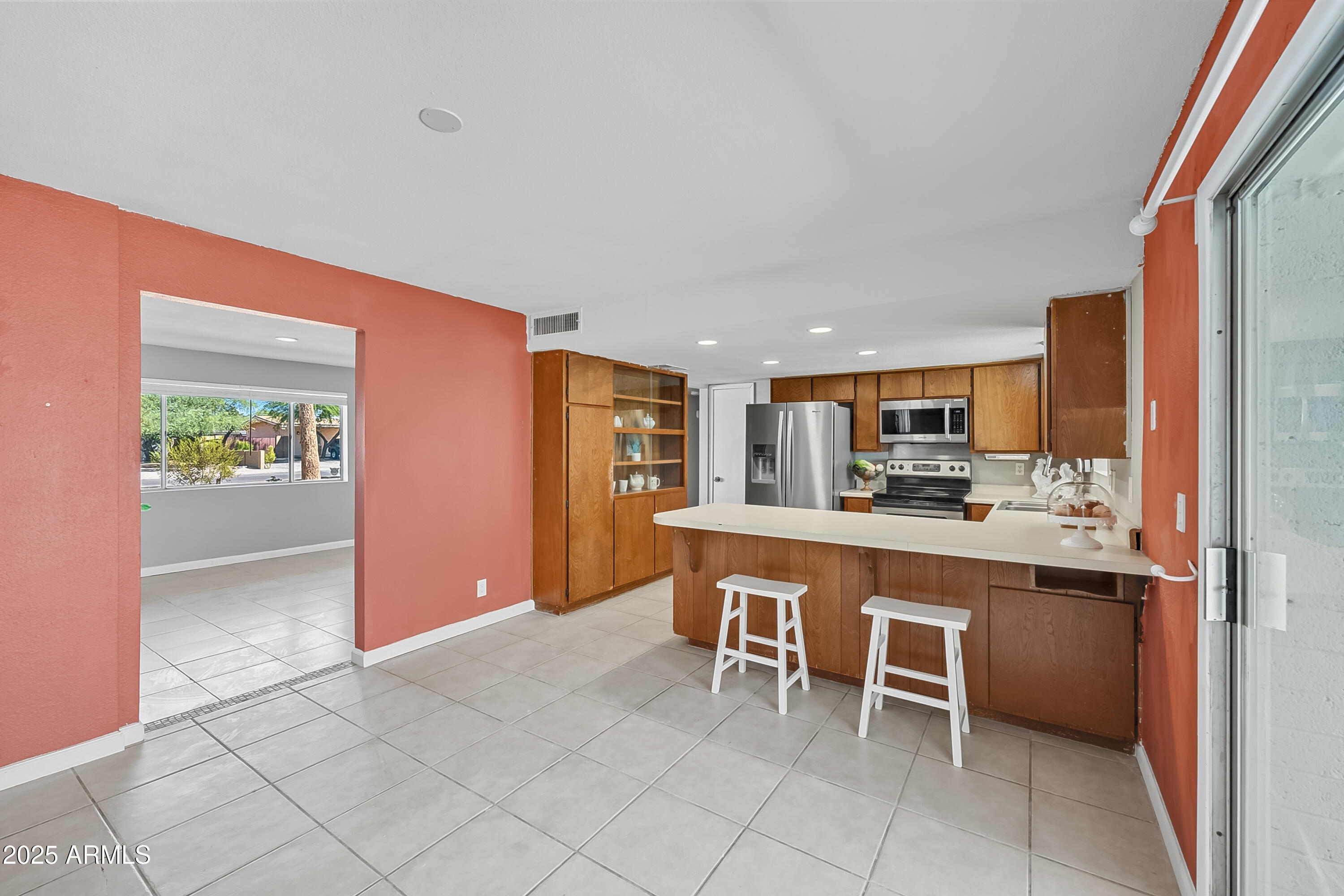 6545 E HEATHER Drive