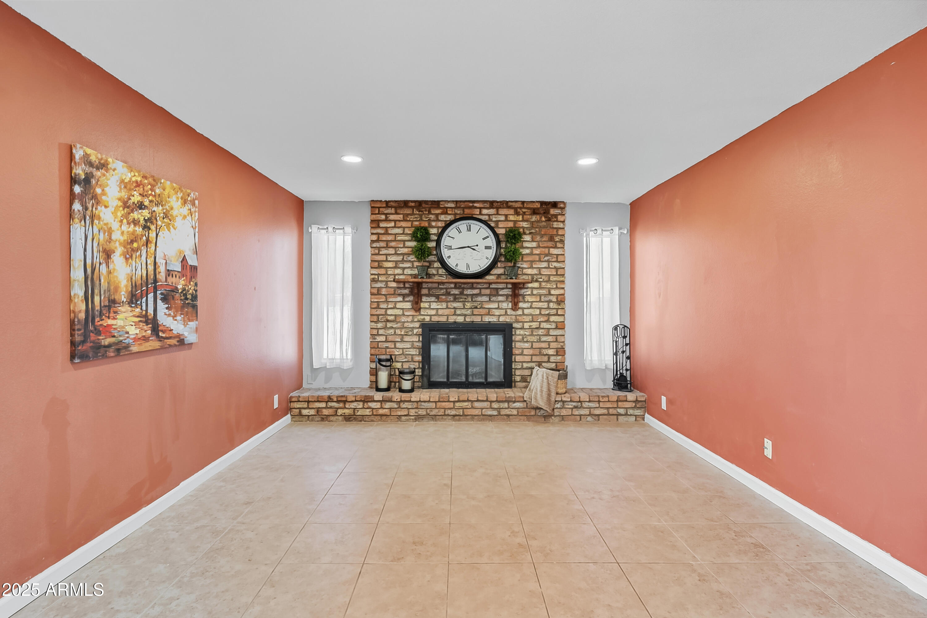 6545 E HEATHER Drive