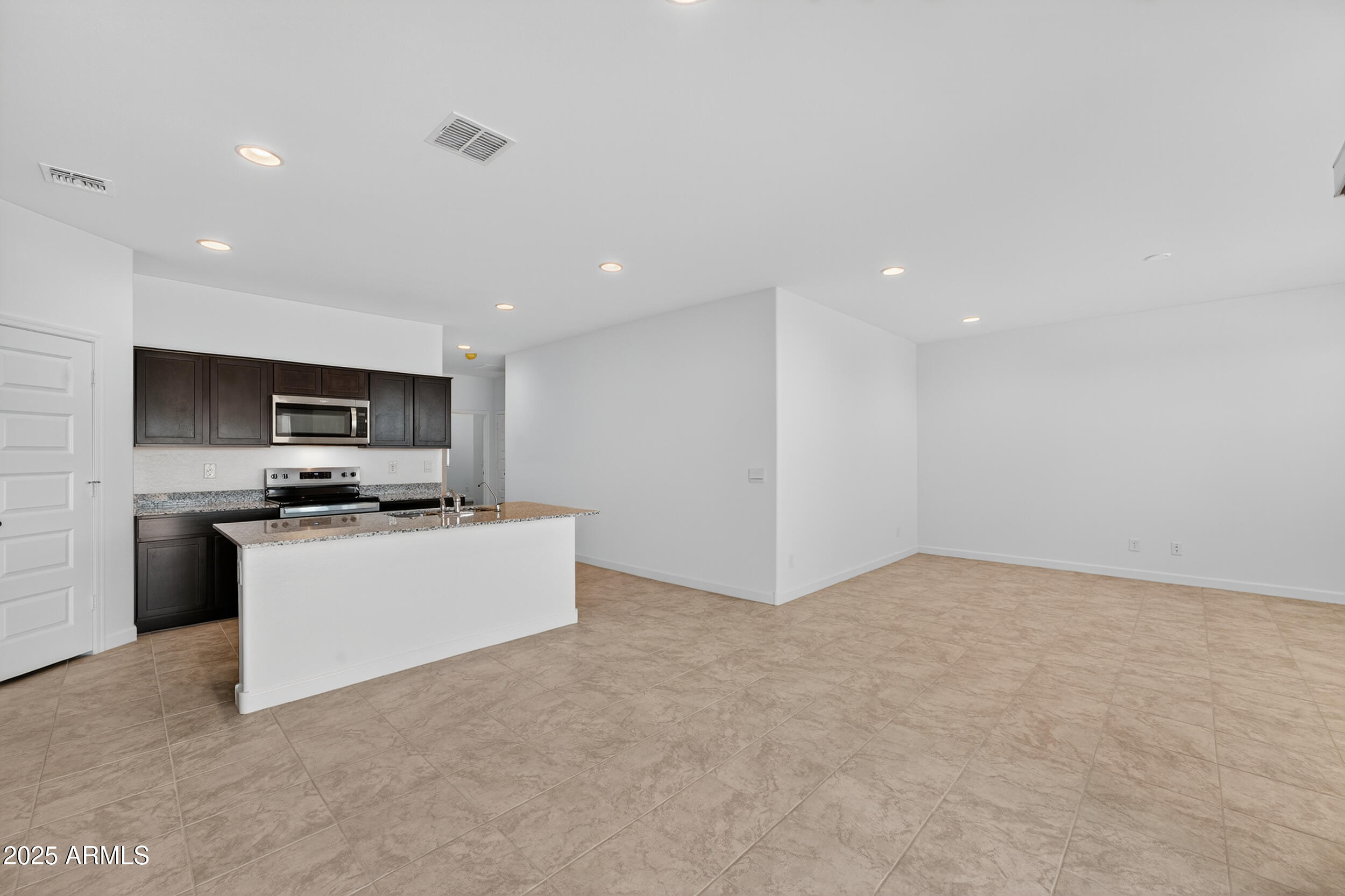 30266 N ACACIA Drive, Florence