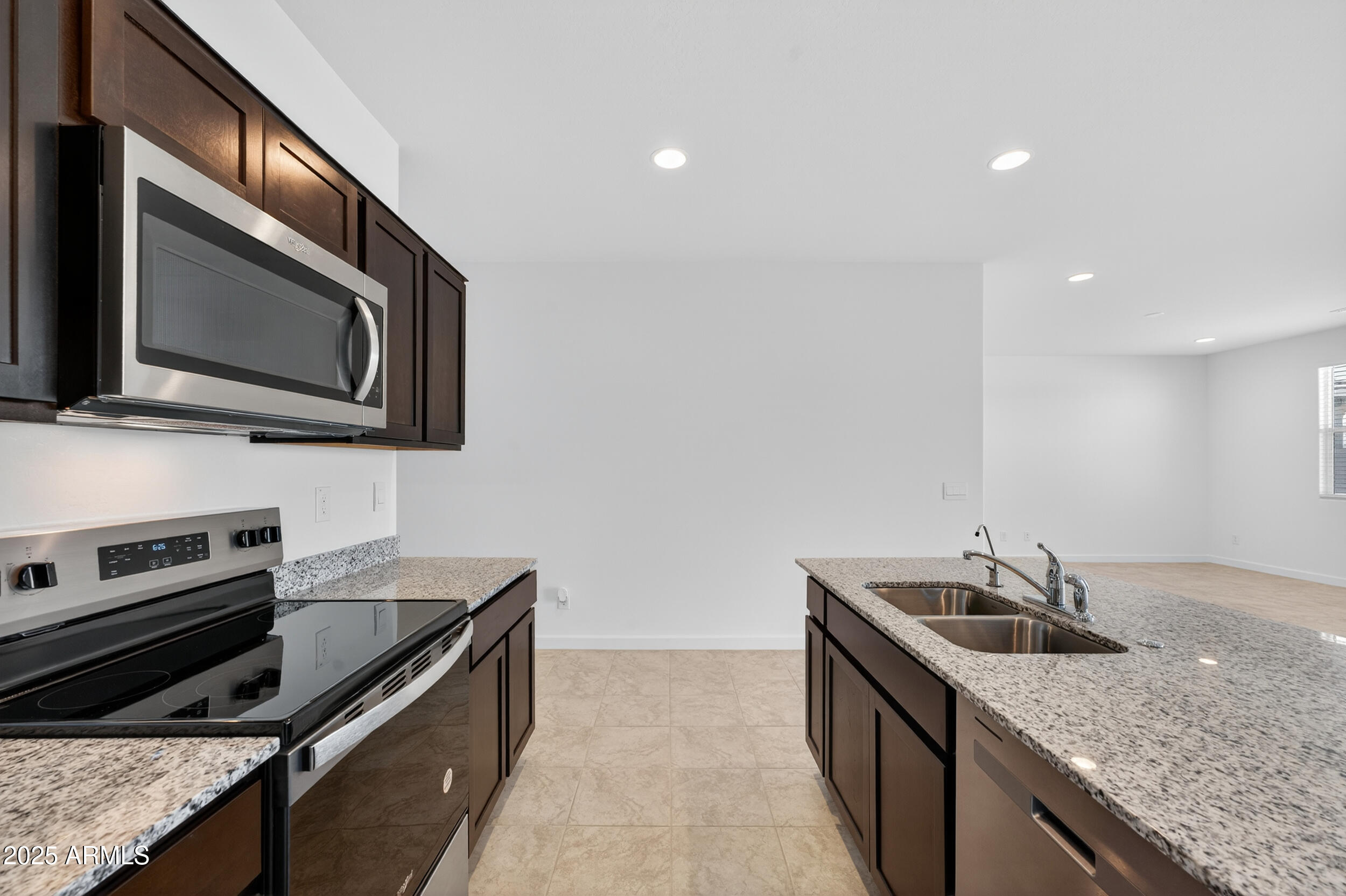 30266 N ACACIA Drive, Florence