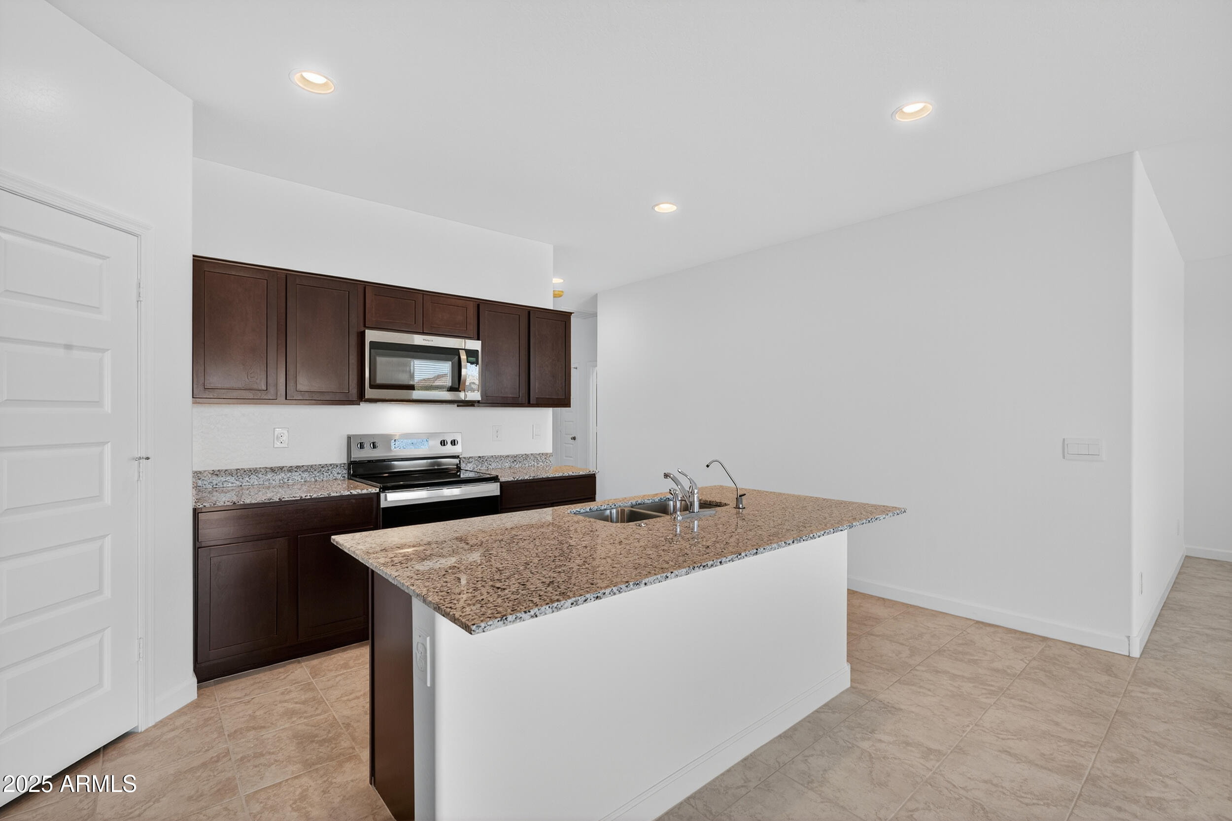 30266 N ACACIA Drive, Florence