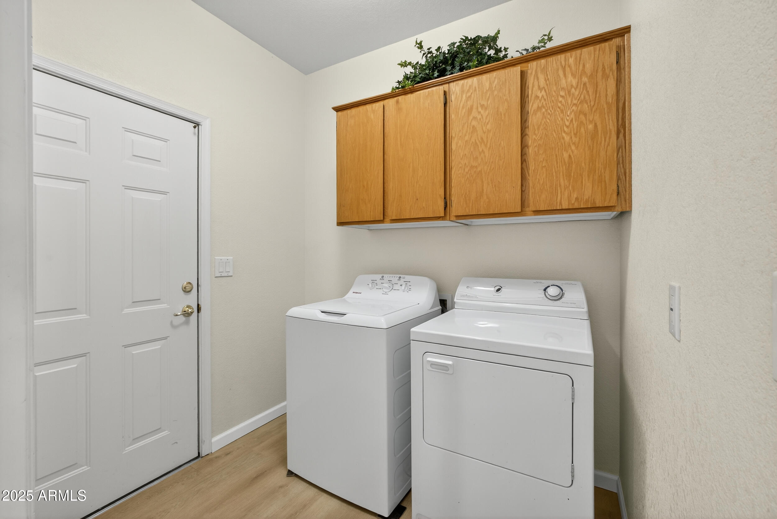 11360 E KEATS Avenue, 72