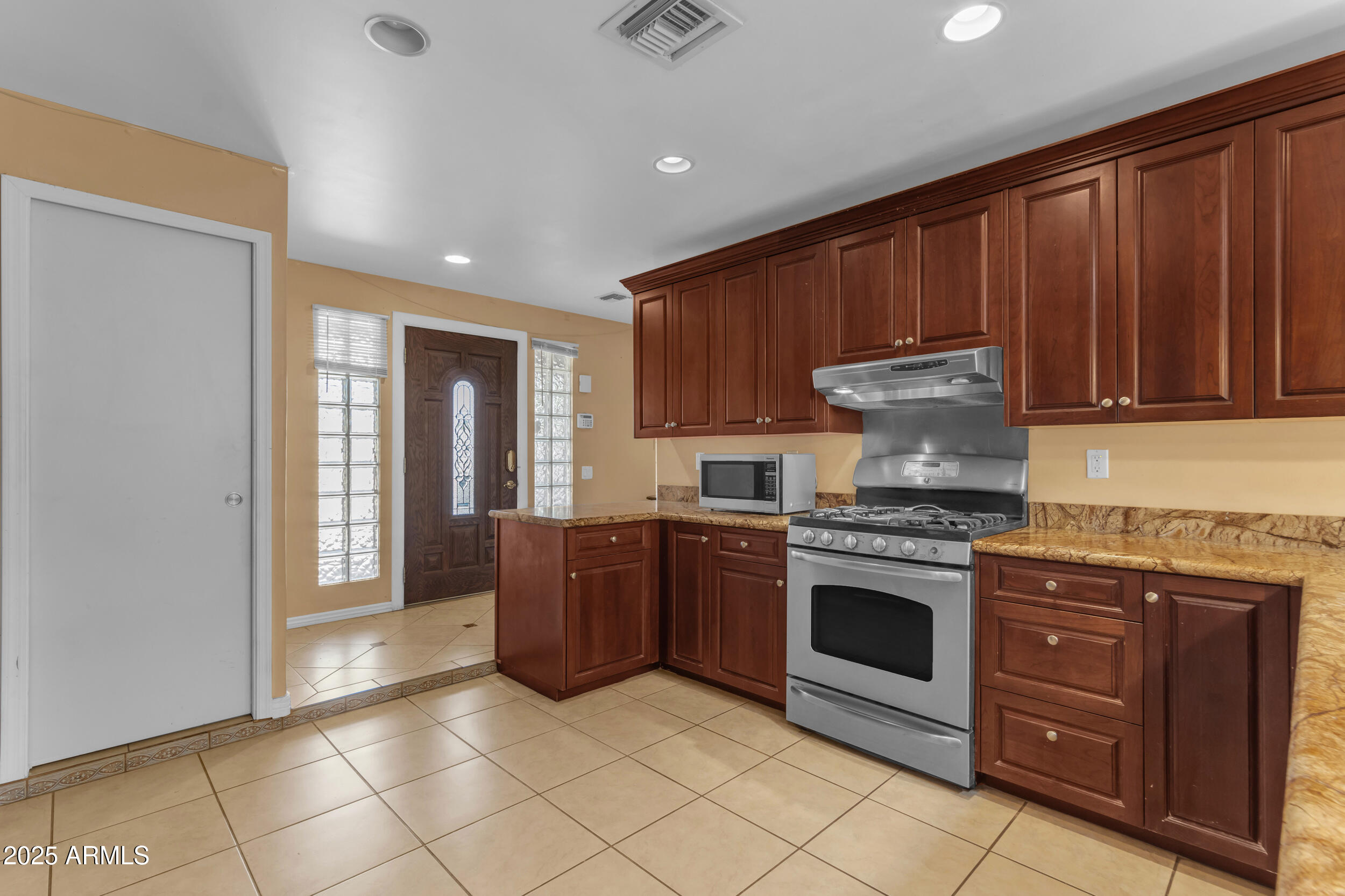 7131 E CHOLLA Street