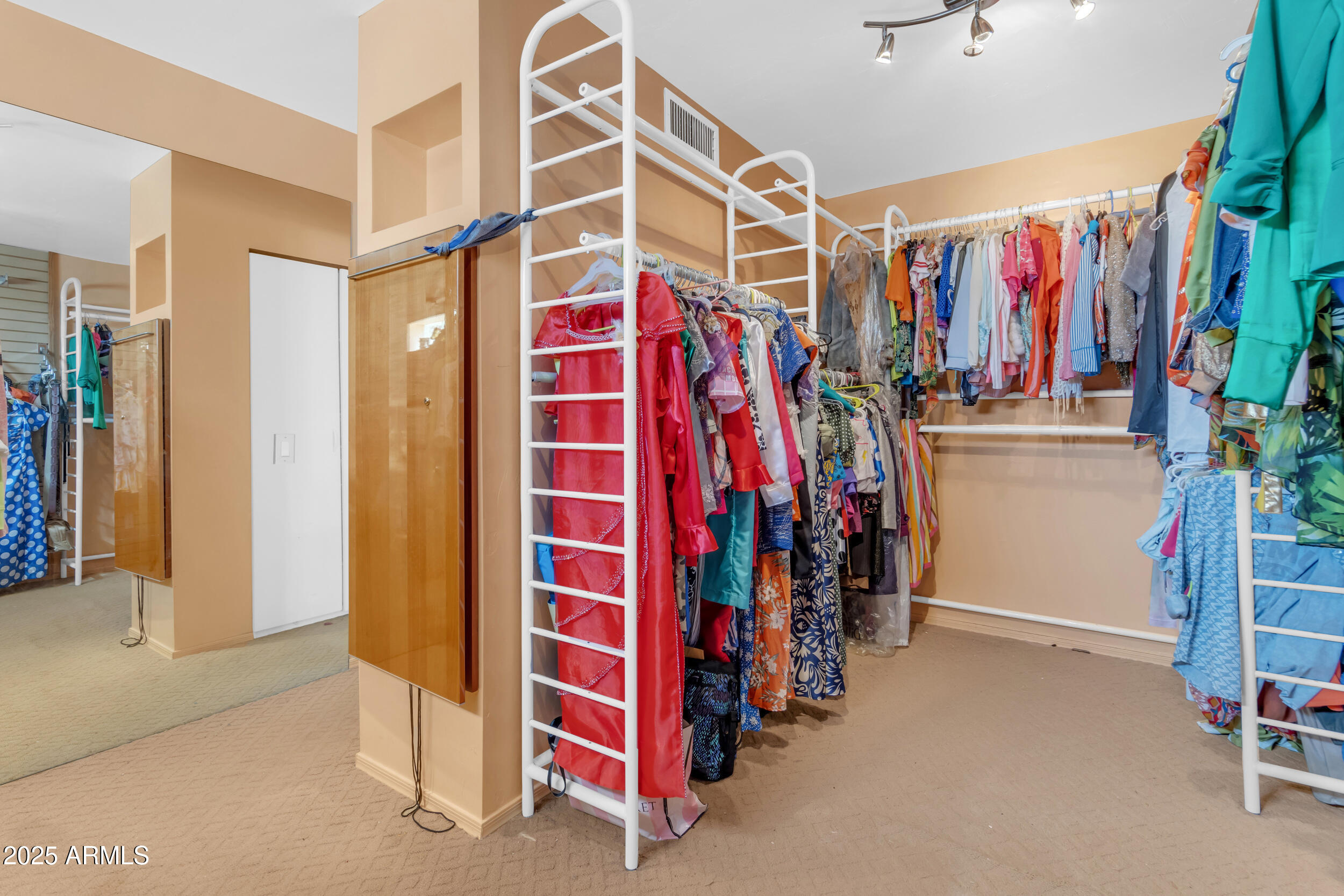 7131 E CHOLLA Street