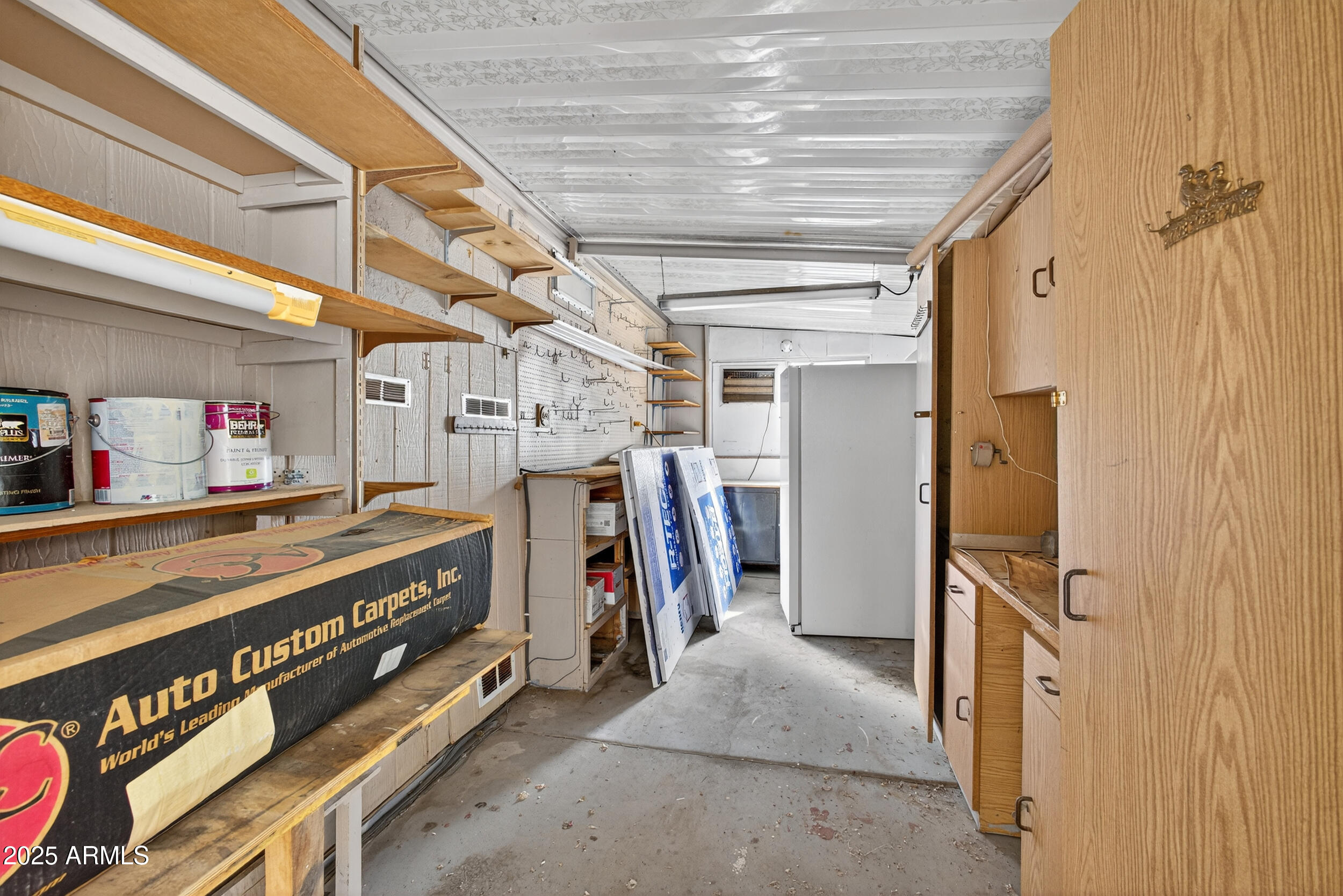 5807 E LEONORA Street