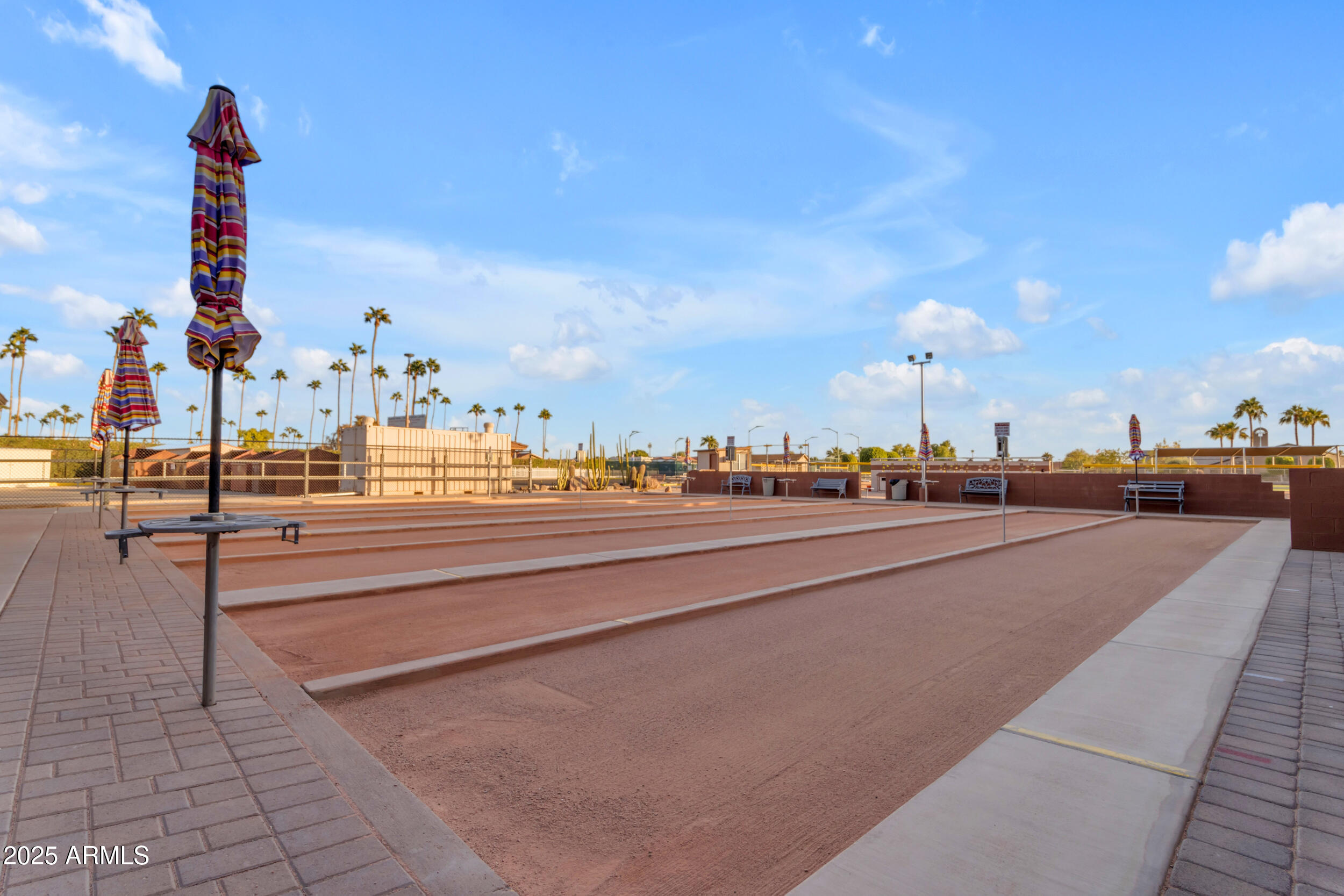 5807 E LEONORA Street