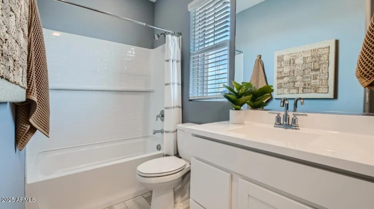 8149 E PETUNIA Avenue 1091