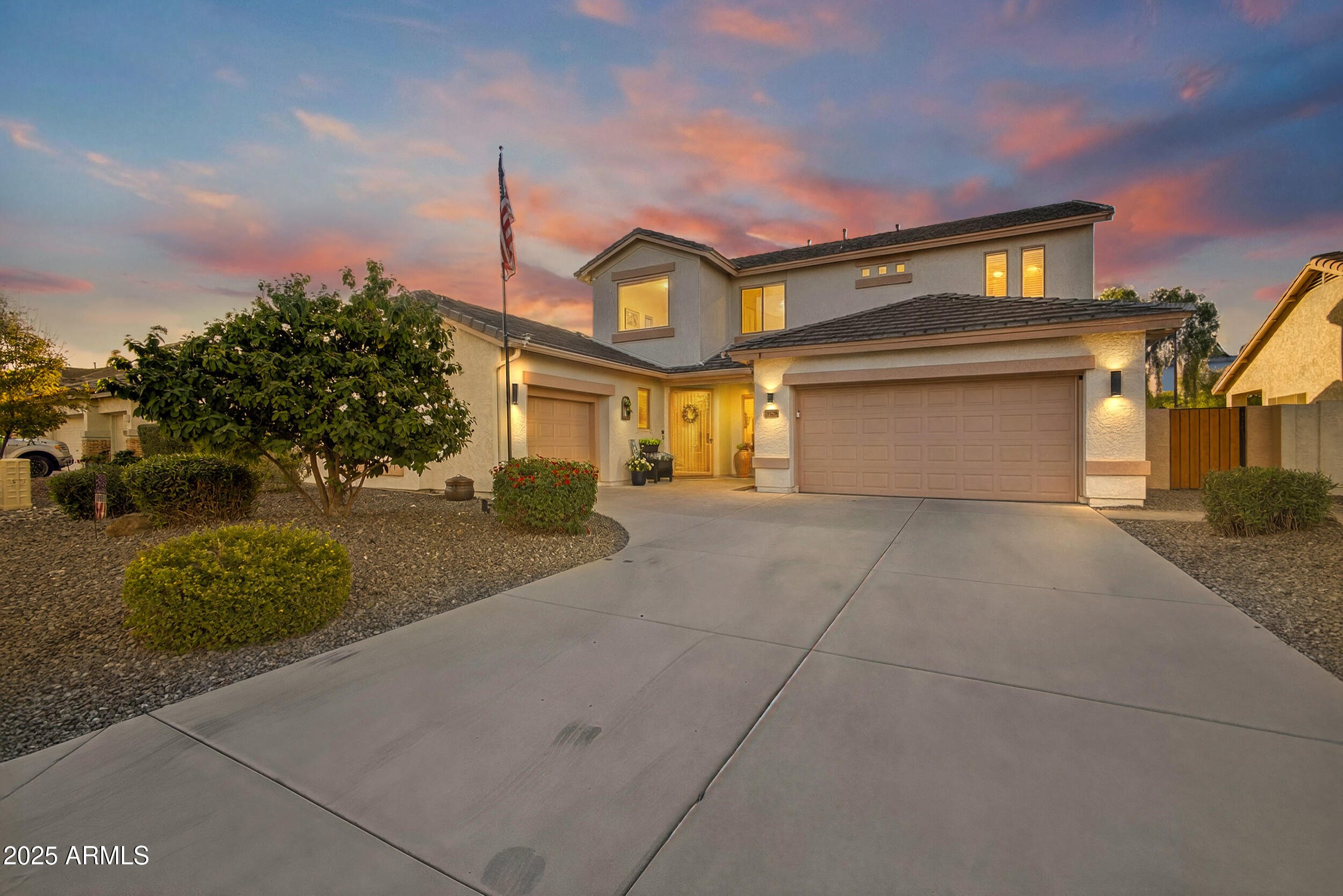 3529 E LOWELL Avenue