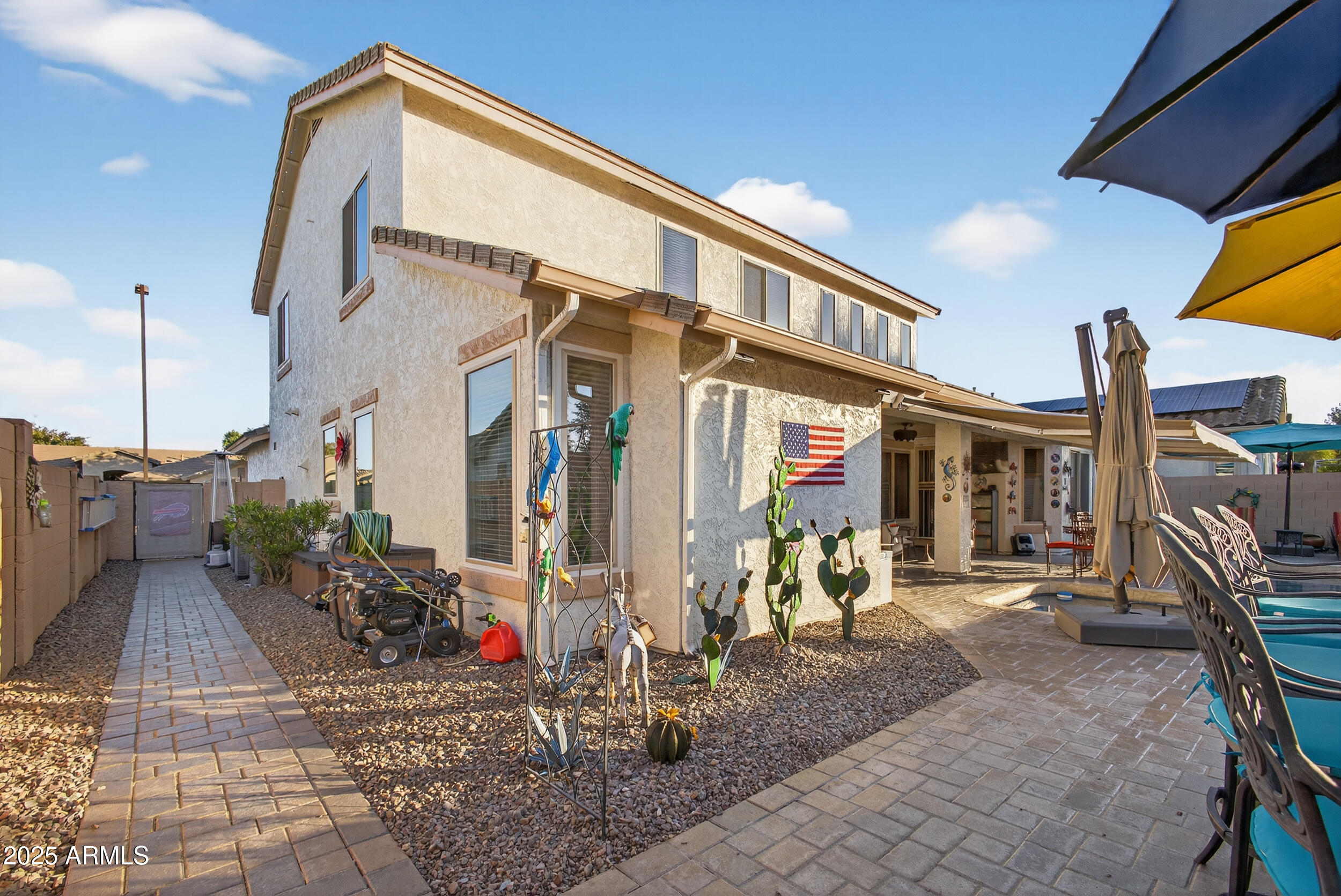 3529 E LOWELL Avenue