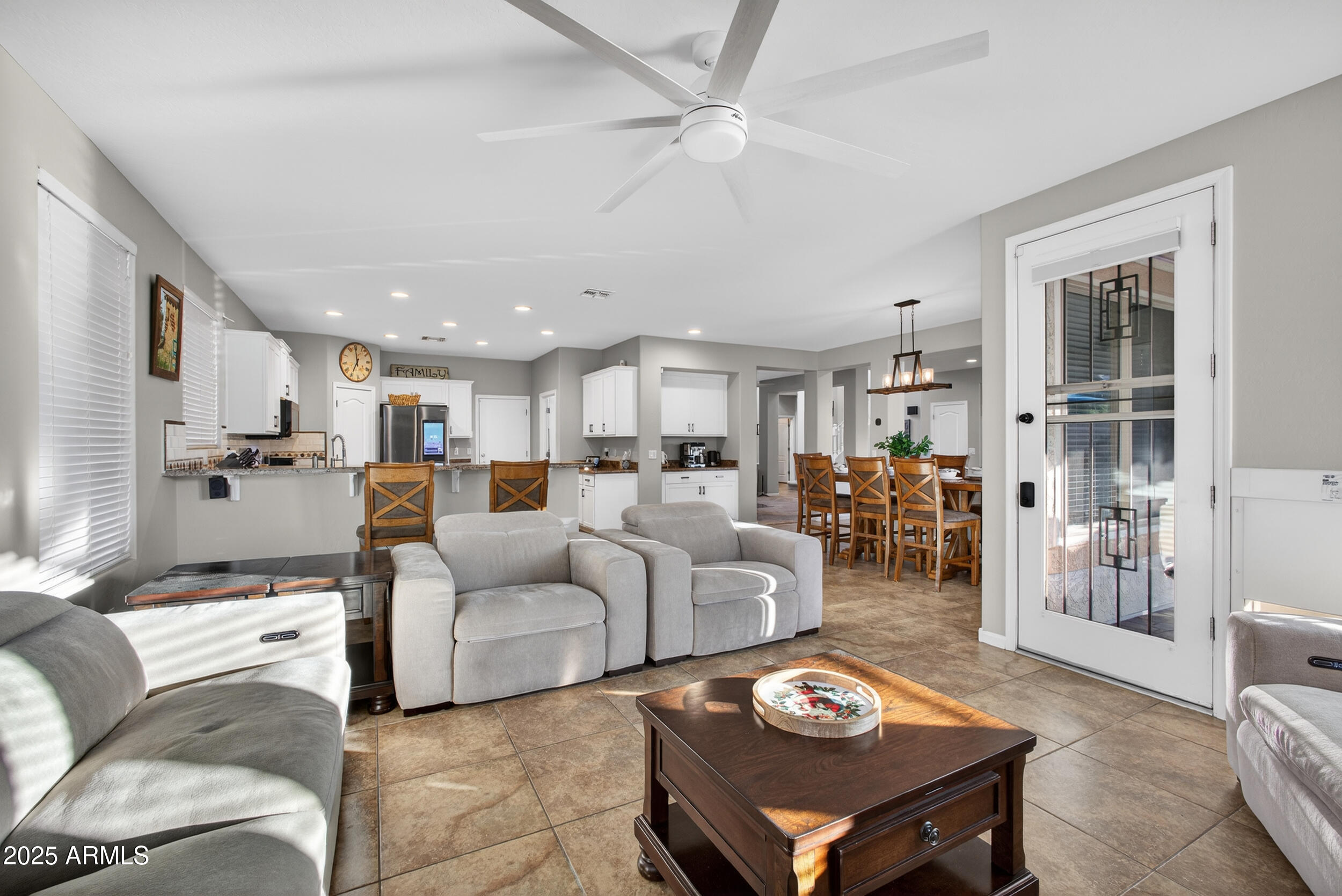 3529 E LOWELL Avenue