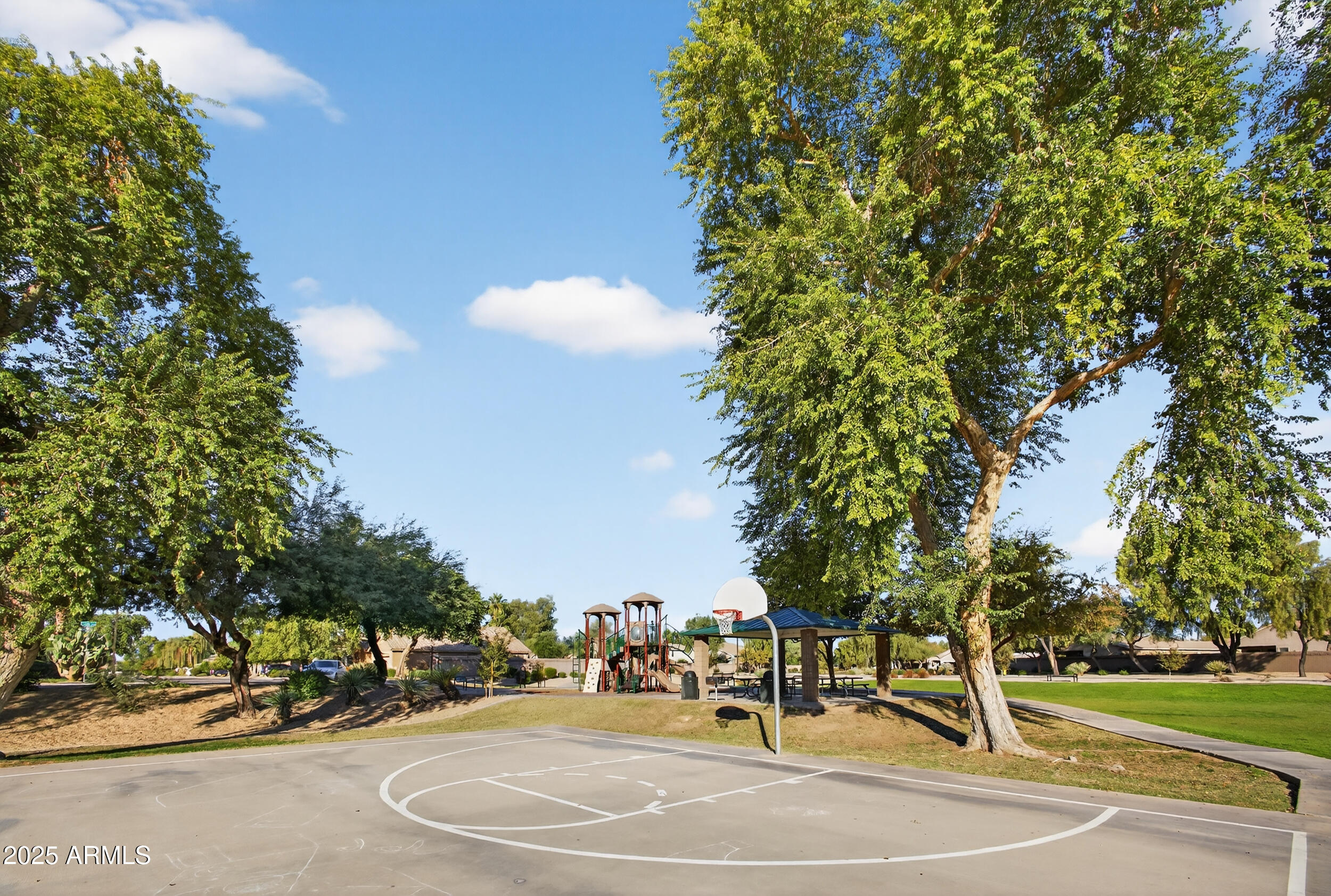 3529 E LOWELL Avenue