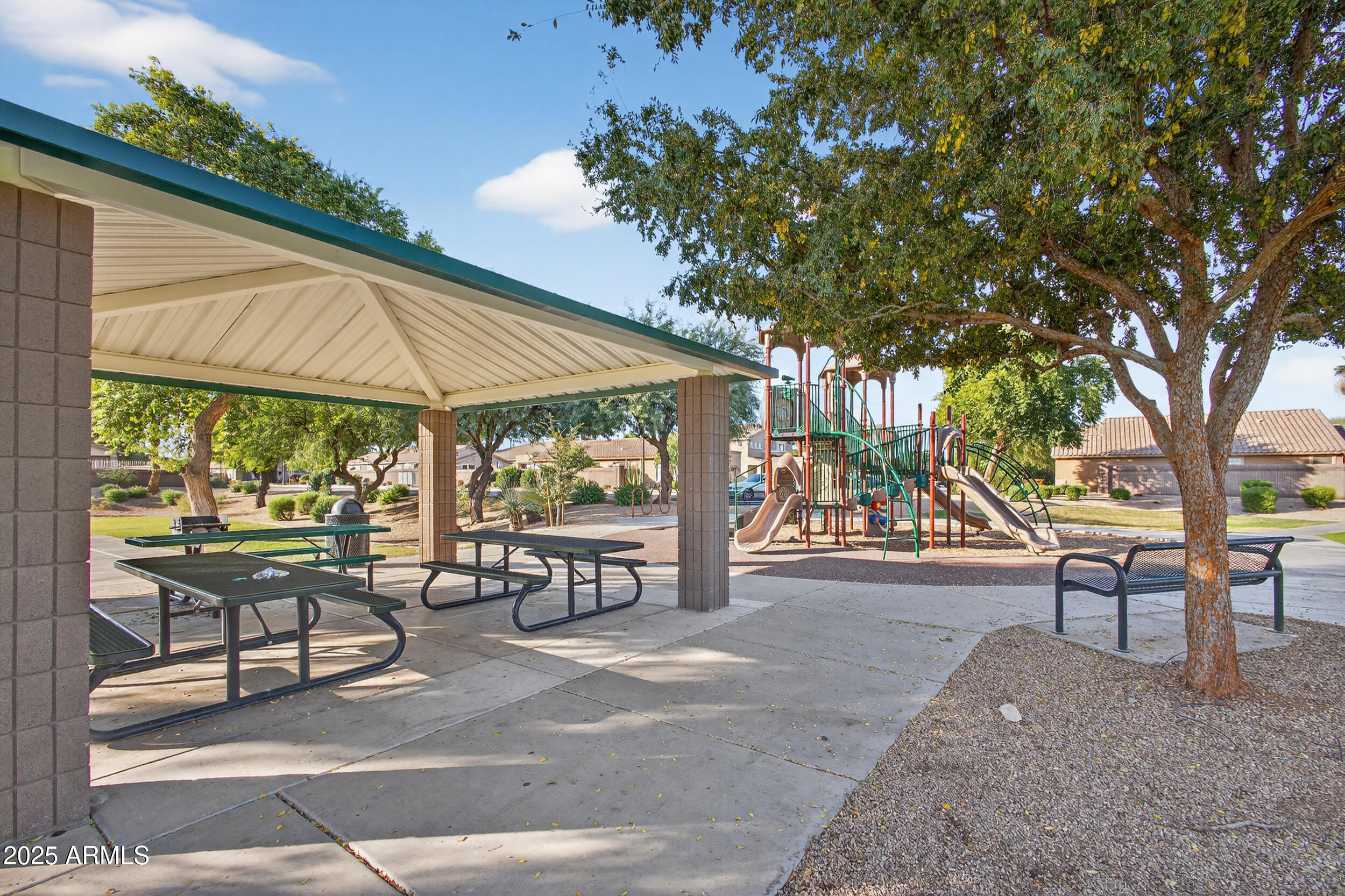 3529 E LOWELL Avenue