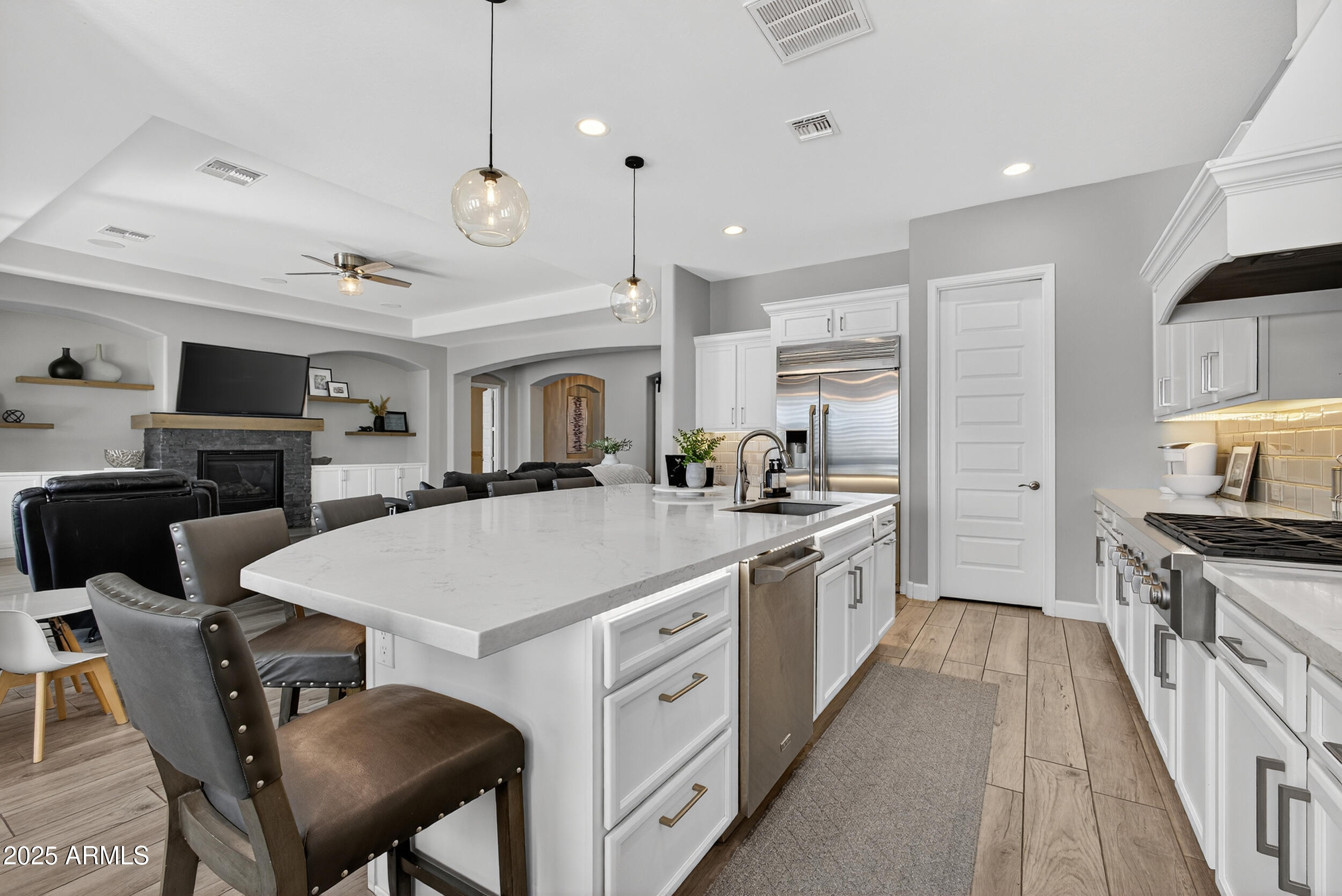 3157 E LA COSTA Court