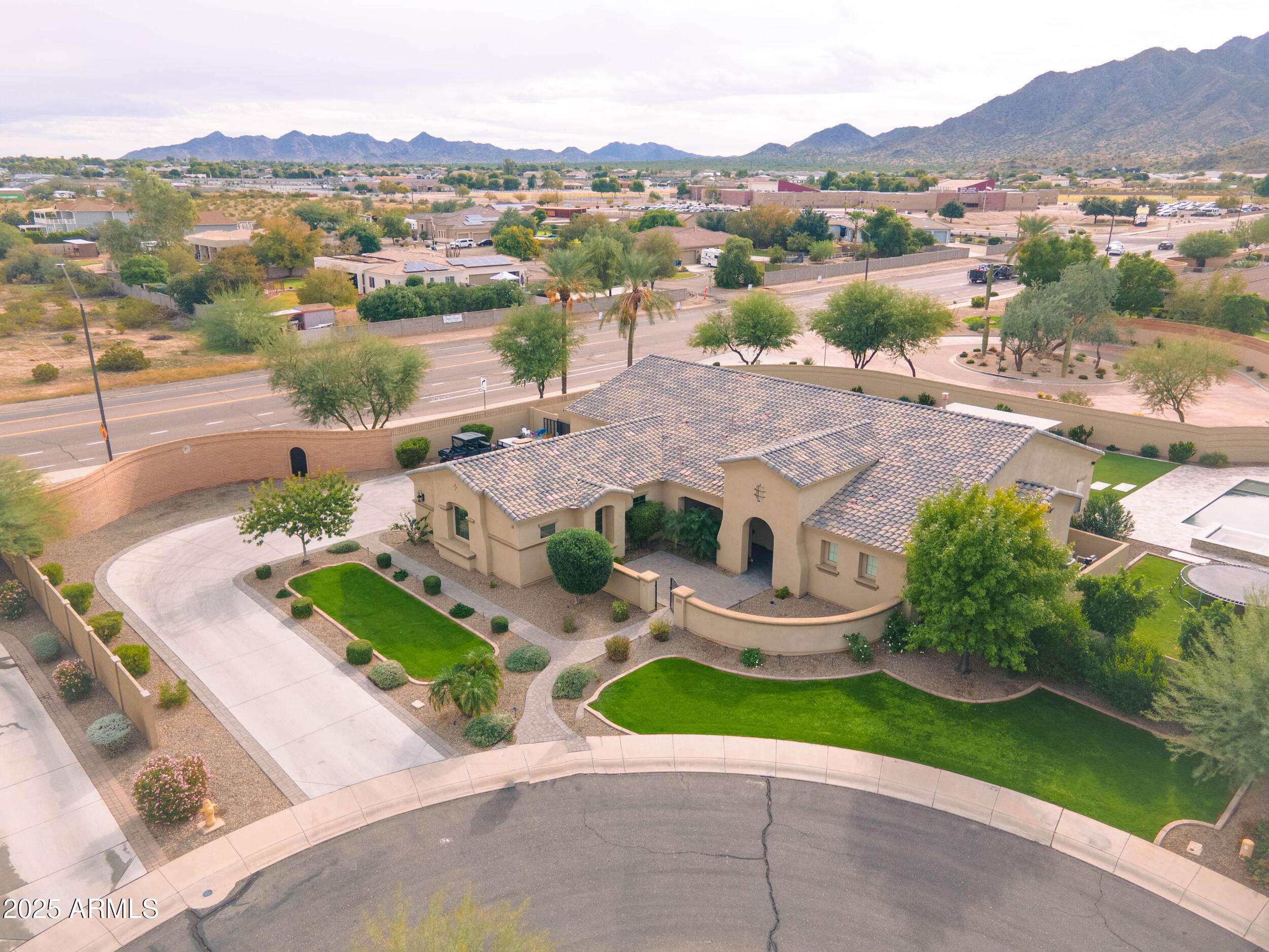 3157 E LA COSTA Court