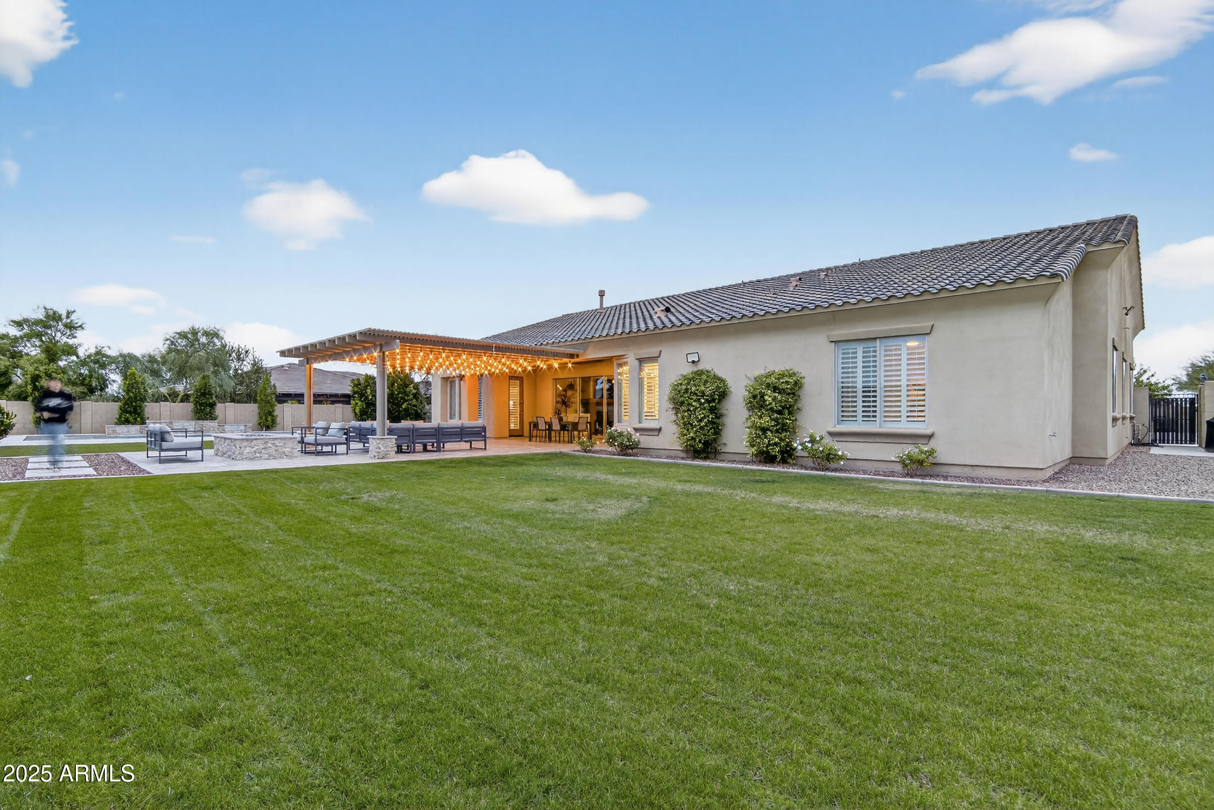 3157 E LA COSTA Court