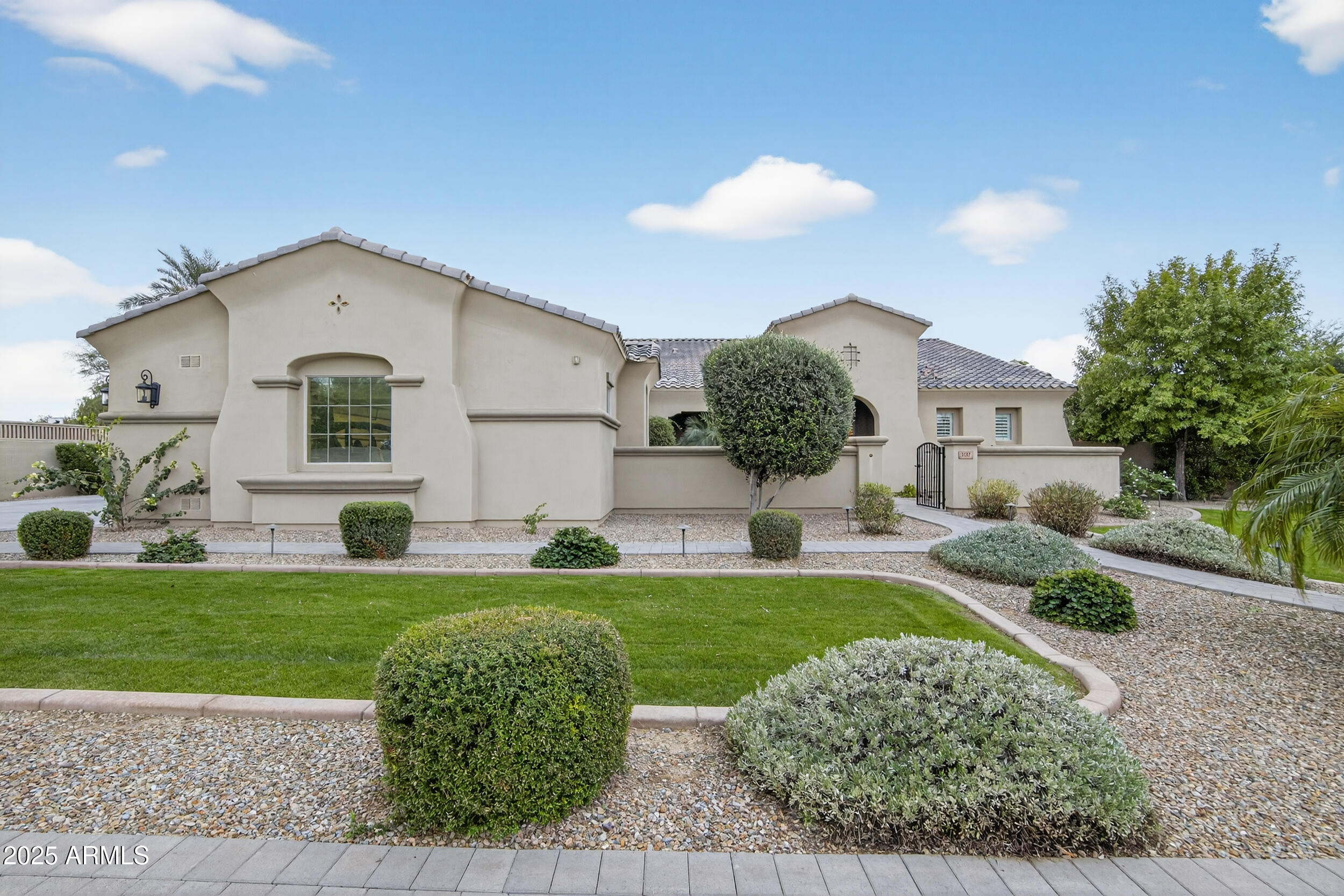 3157 E LA COSTA Court