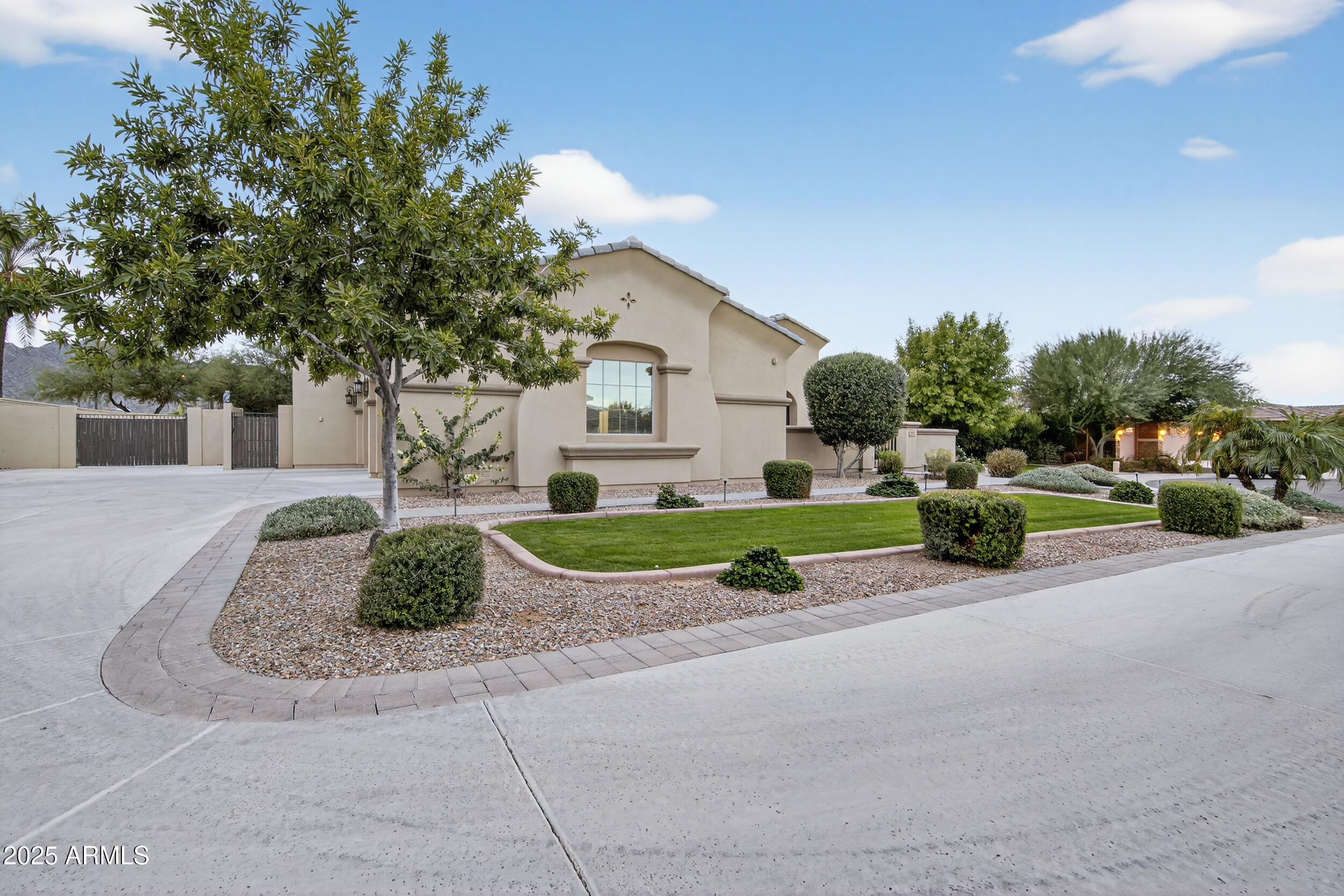 3157 E LA COSTA Court