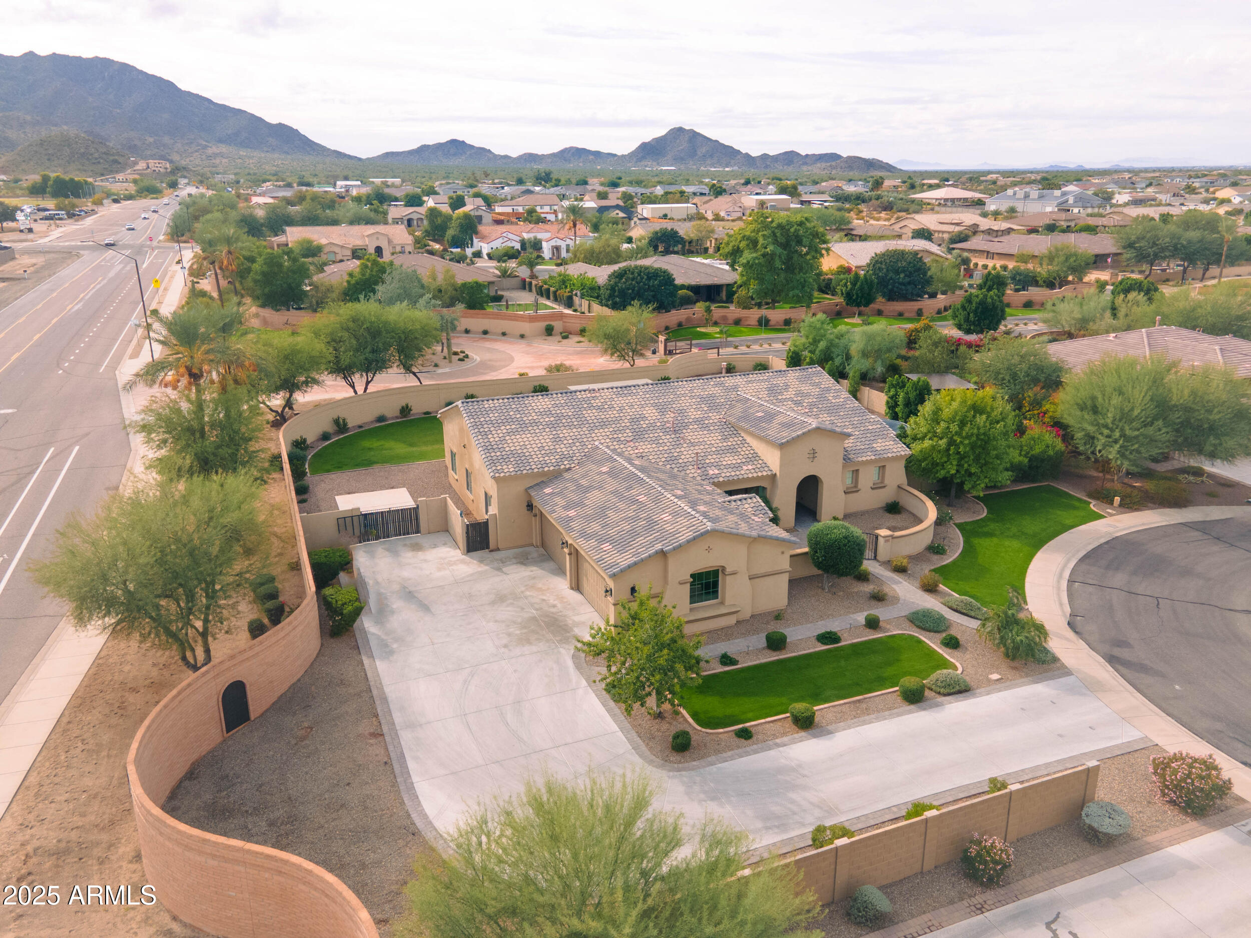 3157 E LA COSTA Court