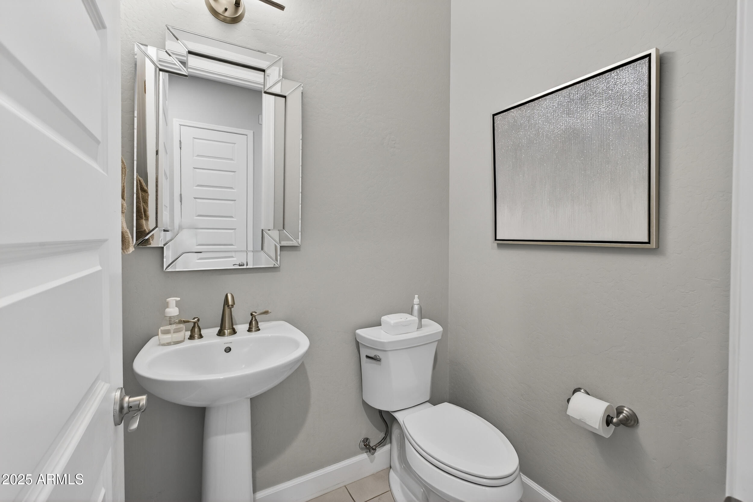 3157 E LA COSTA Court