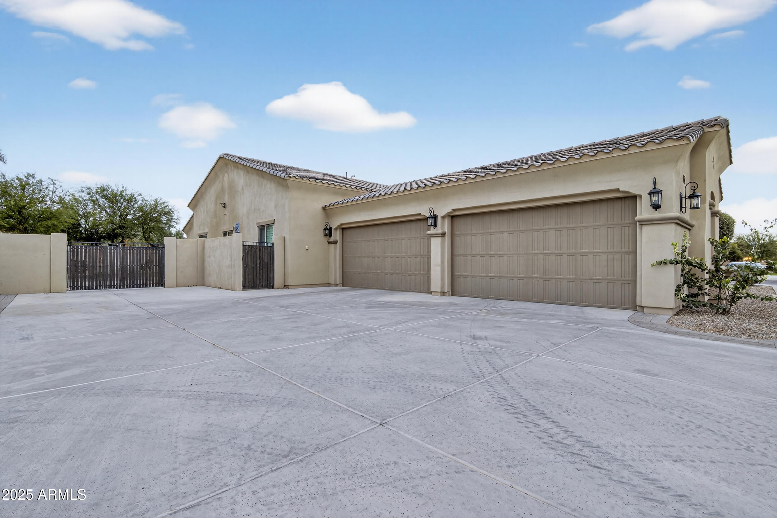 3157 E LA COSTA Court