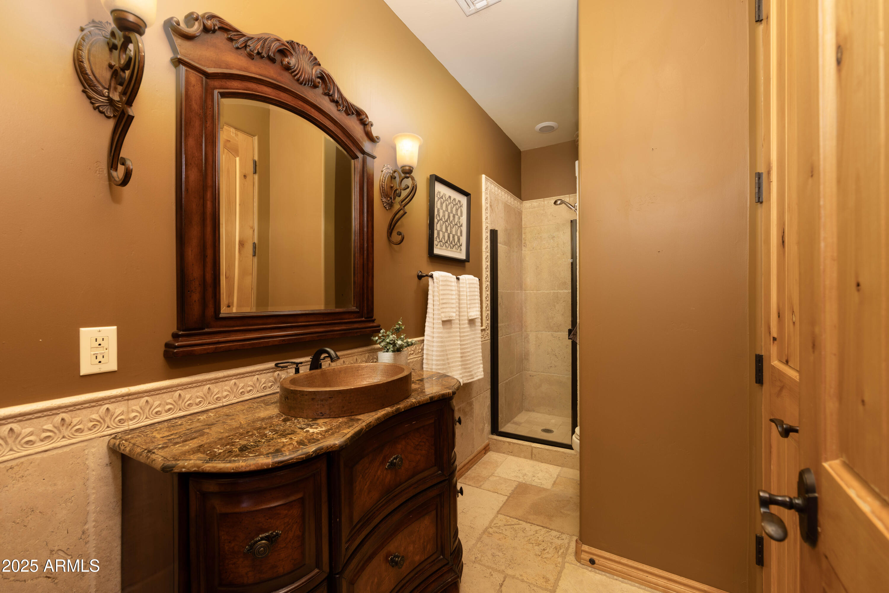 6646 E LONE MOUNTAIN Road