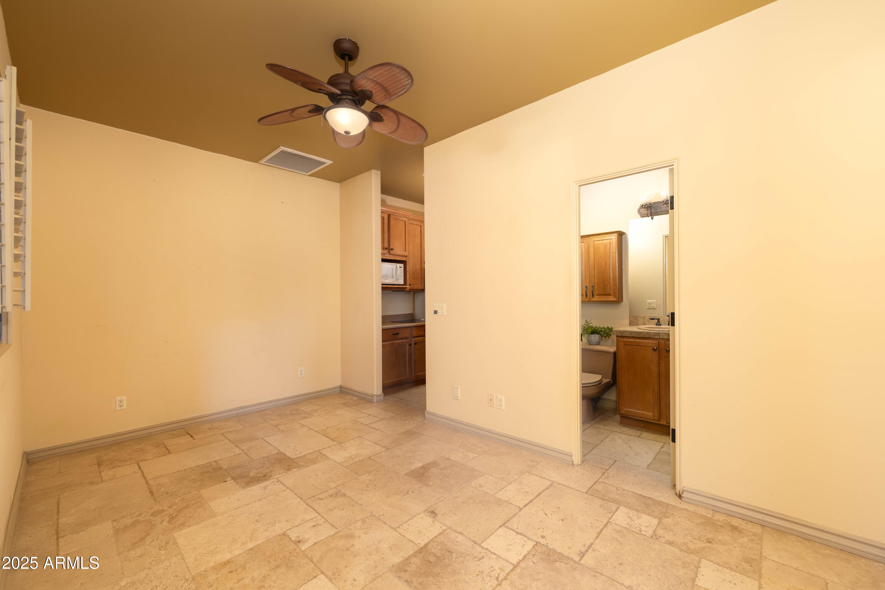 6646 E LONE MOUNTAIN Road