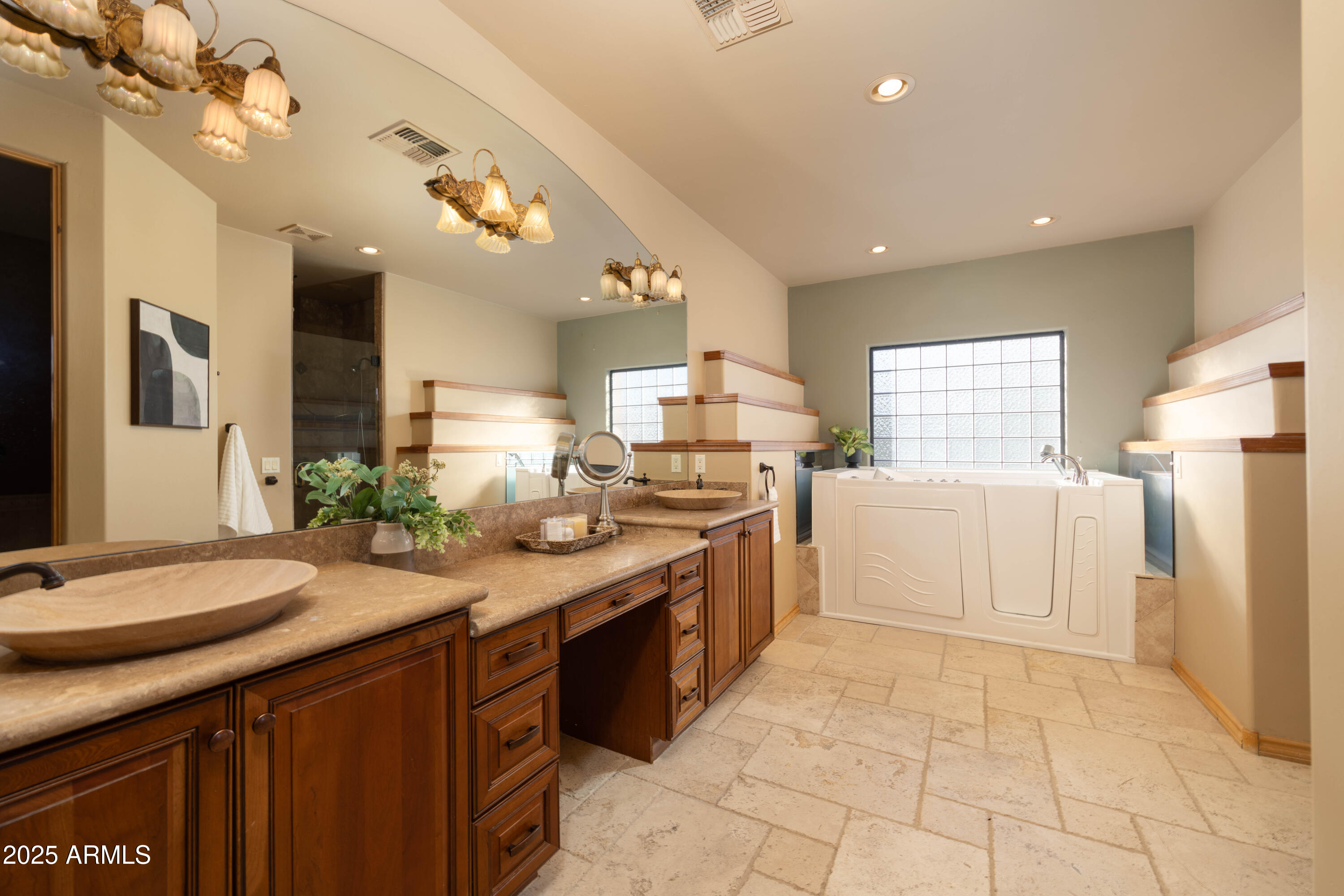 6646 E LONE MOUNTAIN Road