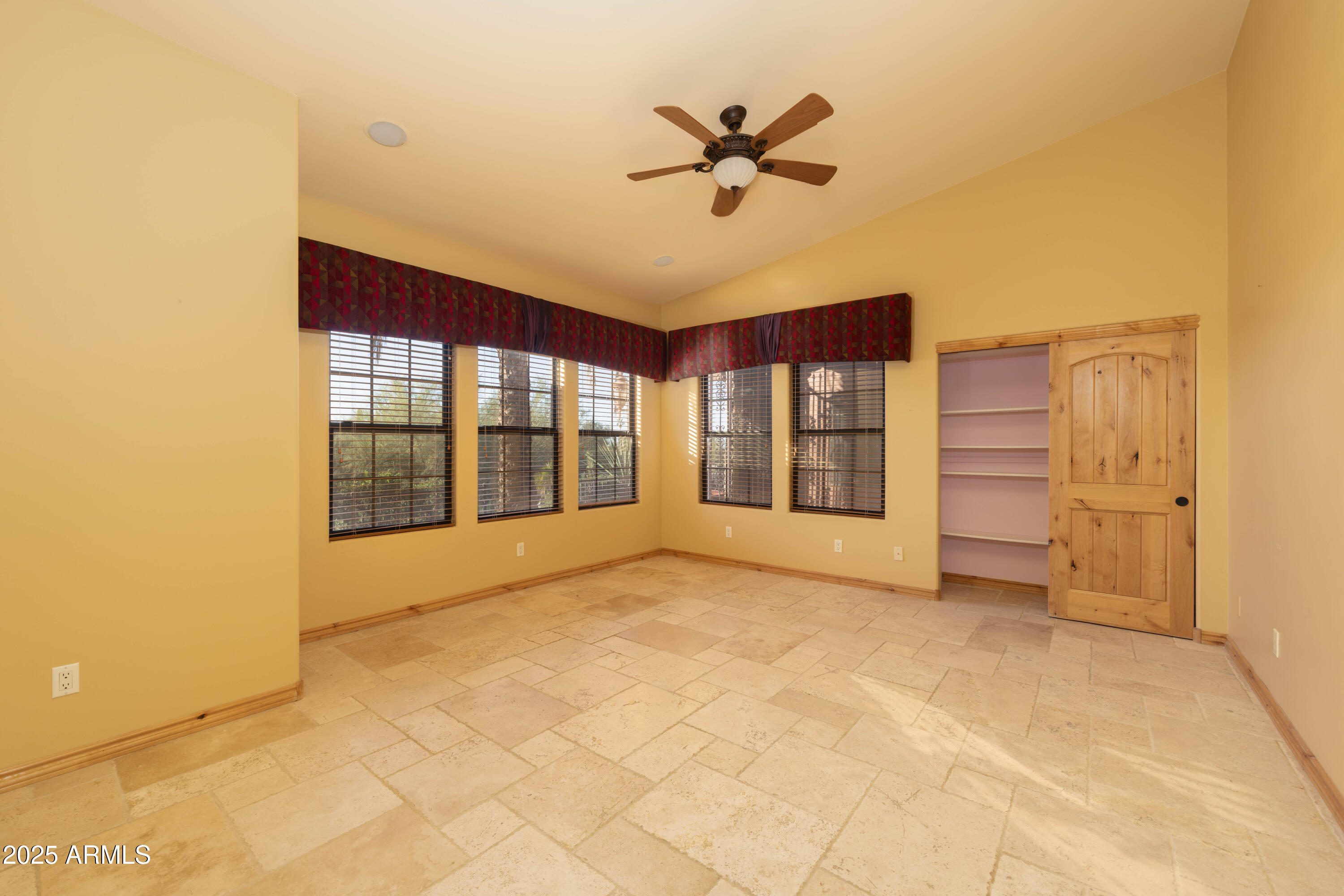 6646 E LONE MOUNTAIN Road