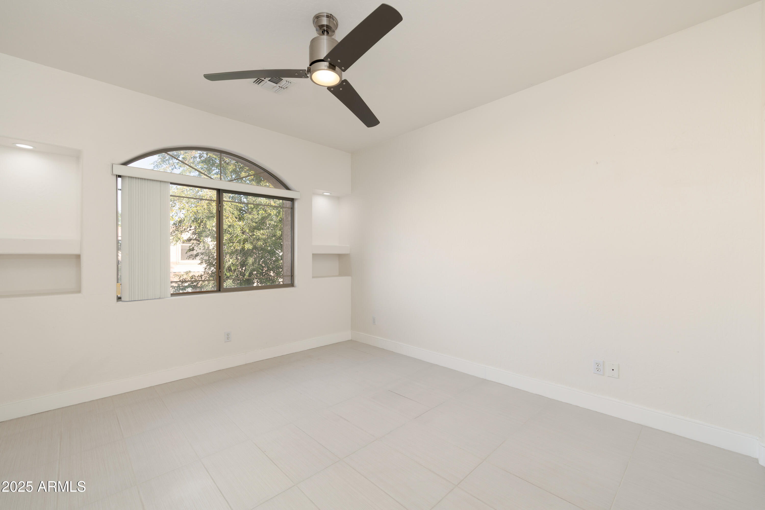 5450 E MCLELLAN Road 204