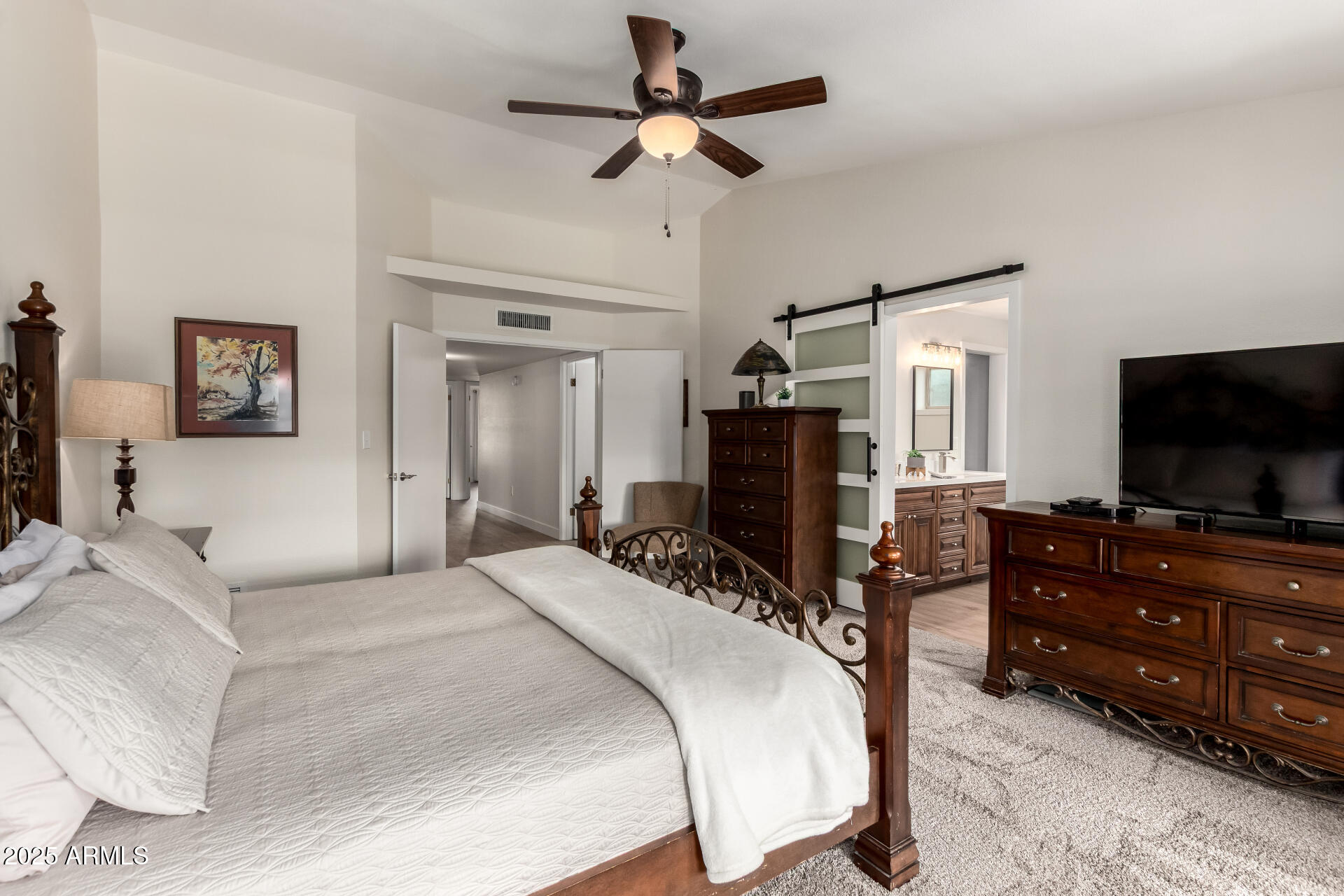 2129 E JENSEN Street