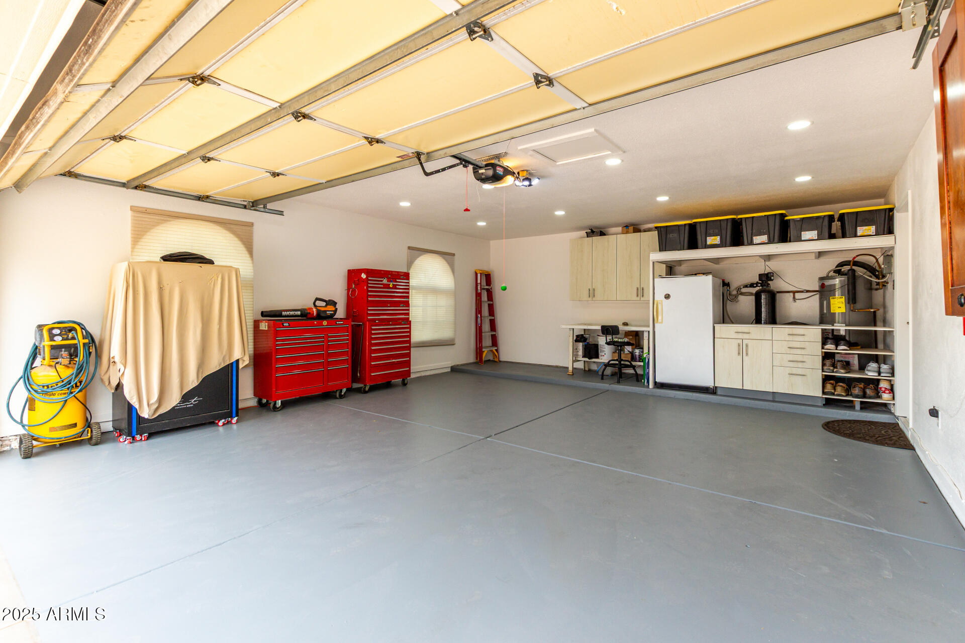 2129 E JENSEN Street