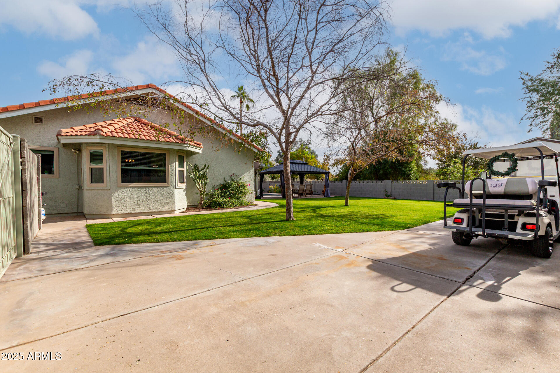 2129 E JENSEN Street