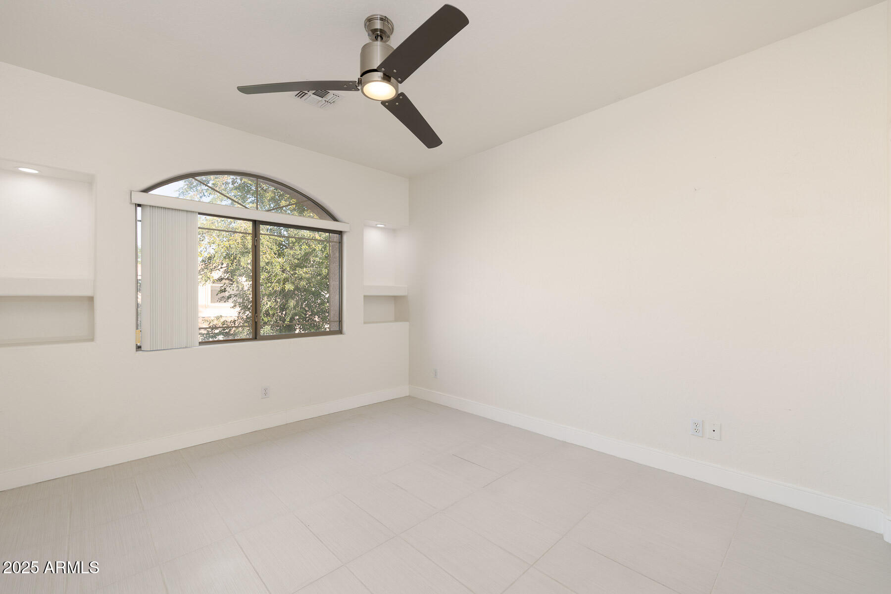 5450 E MCLELLAN Road G204