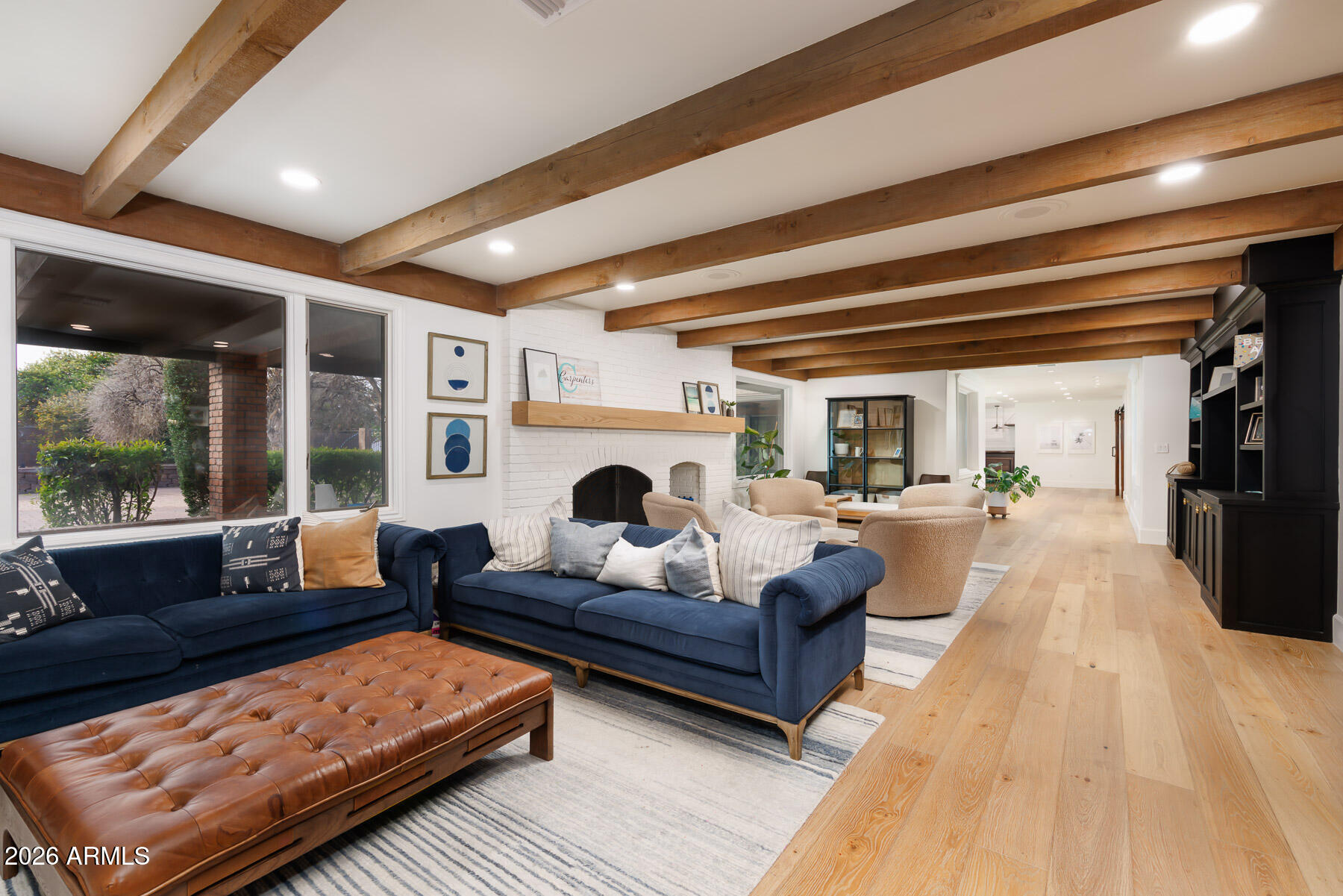 4041 E HERMOSA VISTA Drive