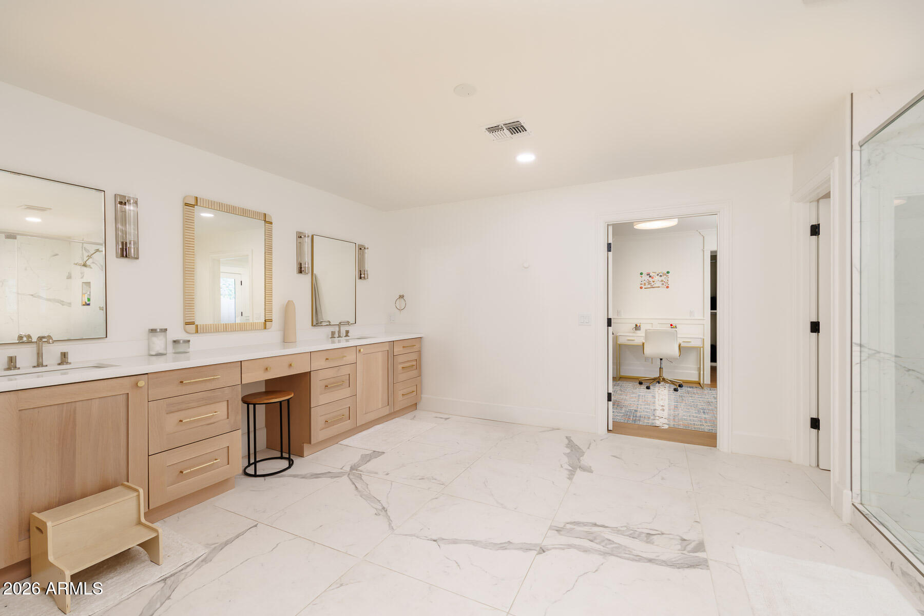 4041 E HERMOSA VISTA Drive