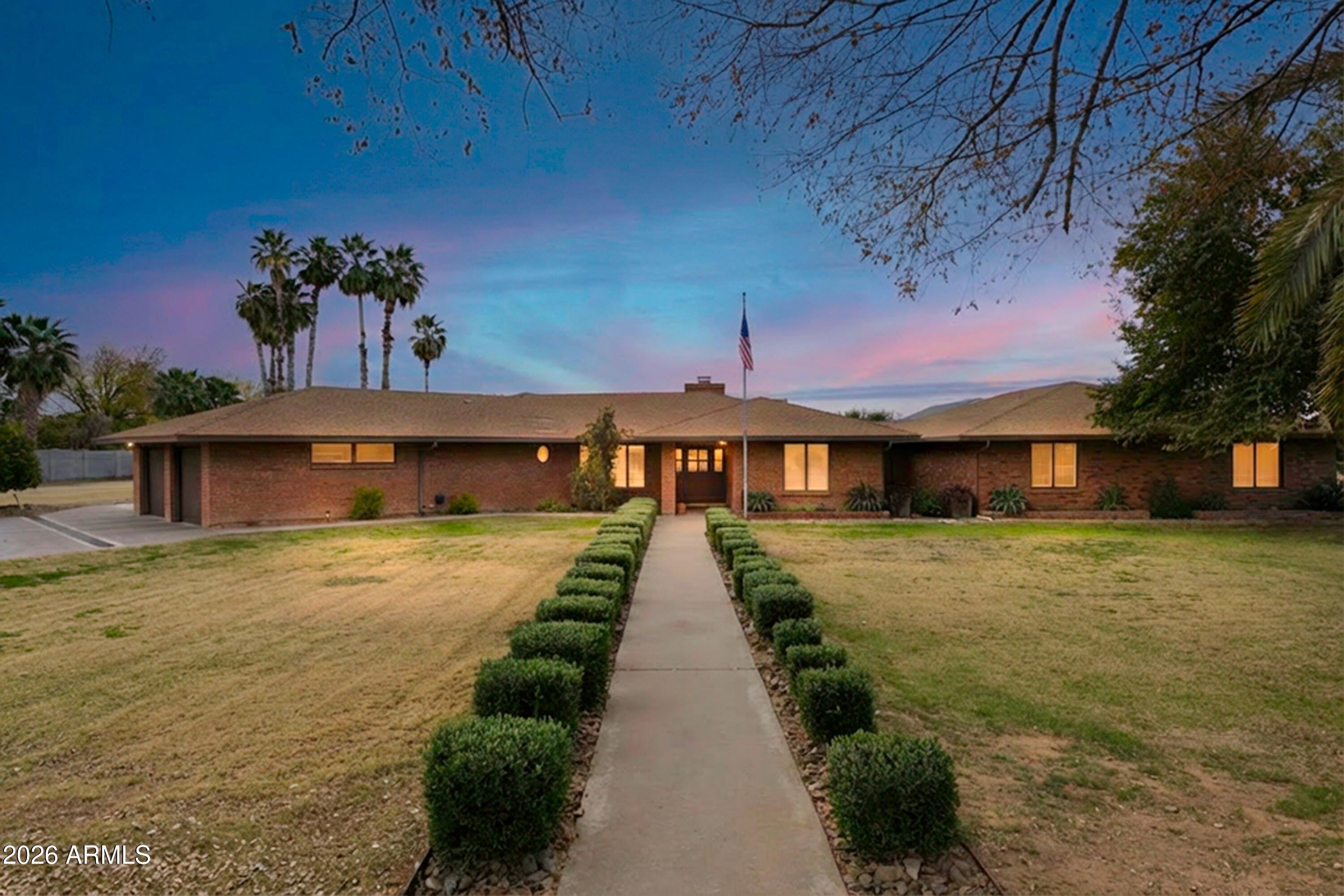 4041 E HERMOSA VISTA Drive